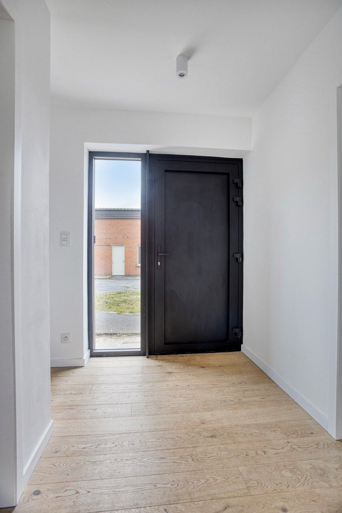 Volledig gerenoveerde woning met 5 slaapkamers en bijgebouw met diverse mogelijkheden foto 13