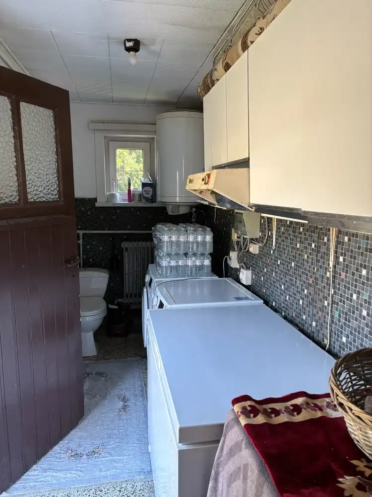 Goed gelegen ruime woning met 4 slk op mooi perceel van 9a30ca foto 18