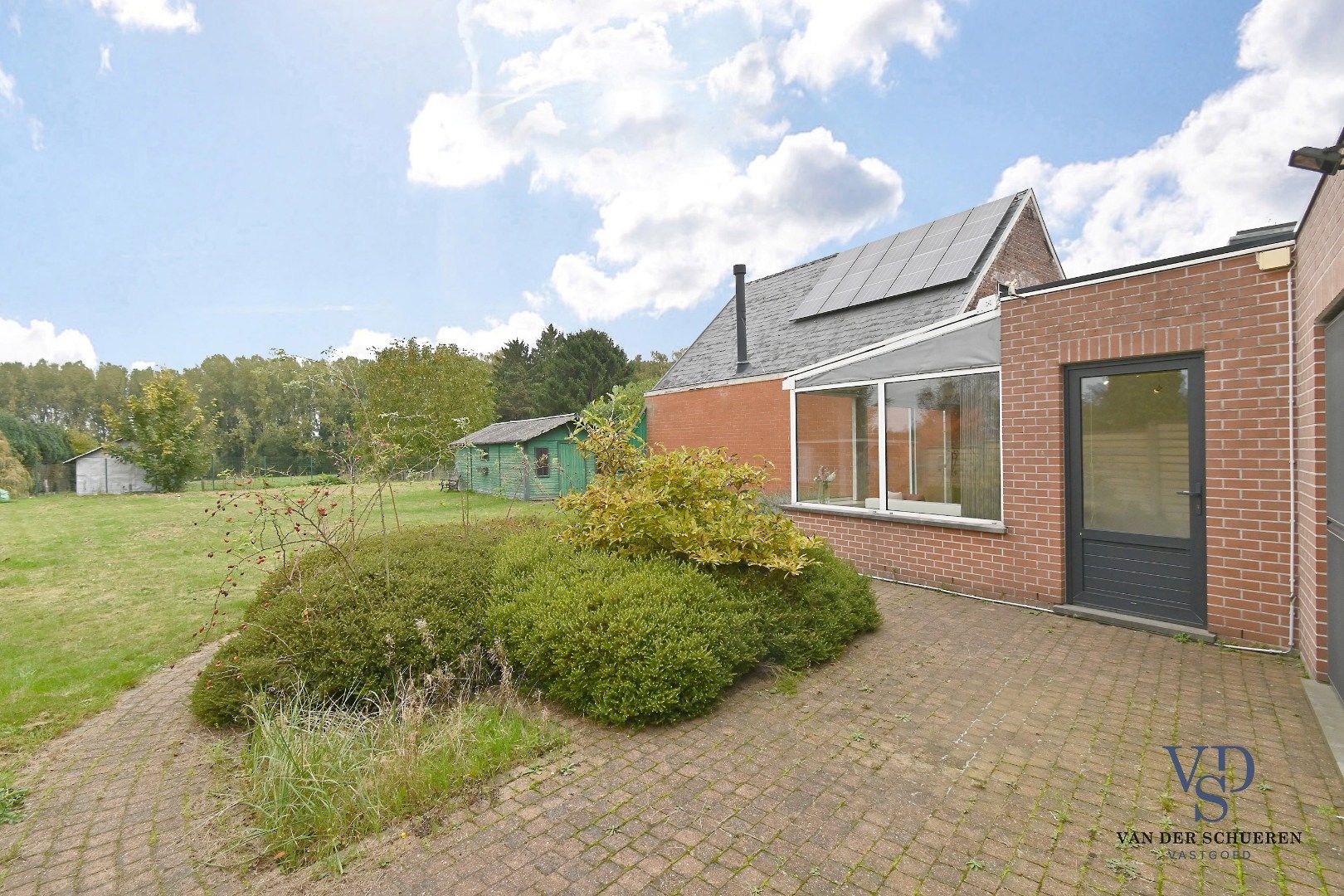 Tijdloos en ruim (> 300 m²) wonen. foto 33