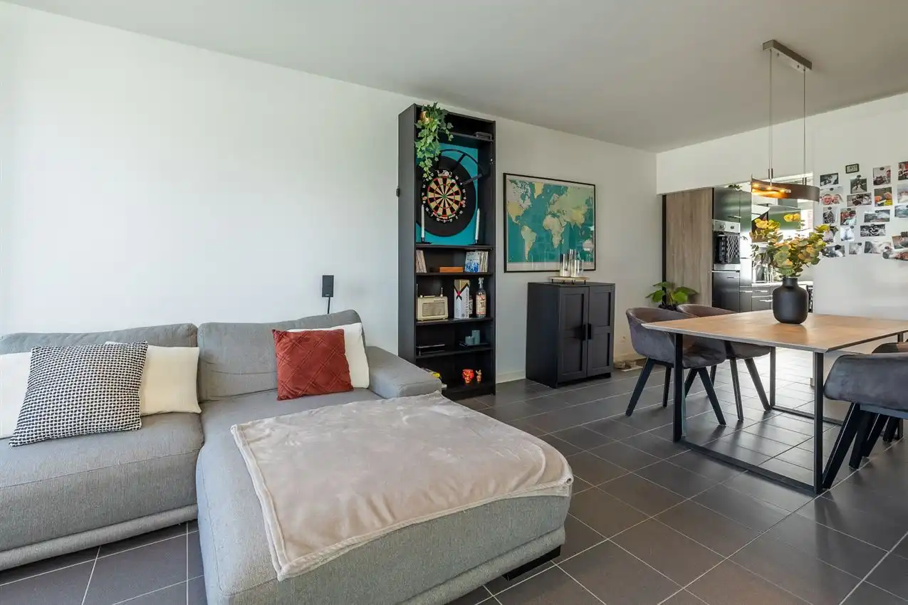 Gunstig gelegen woning, gelijkvloers, 2 slpk, omheinde tuin, garage foto 8