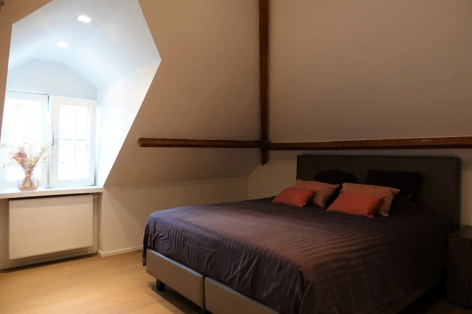 Prachtige karaktervolle villa op groot perceel nabij invalswegen foto 20