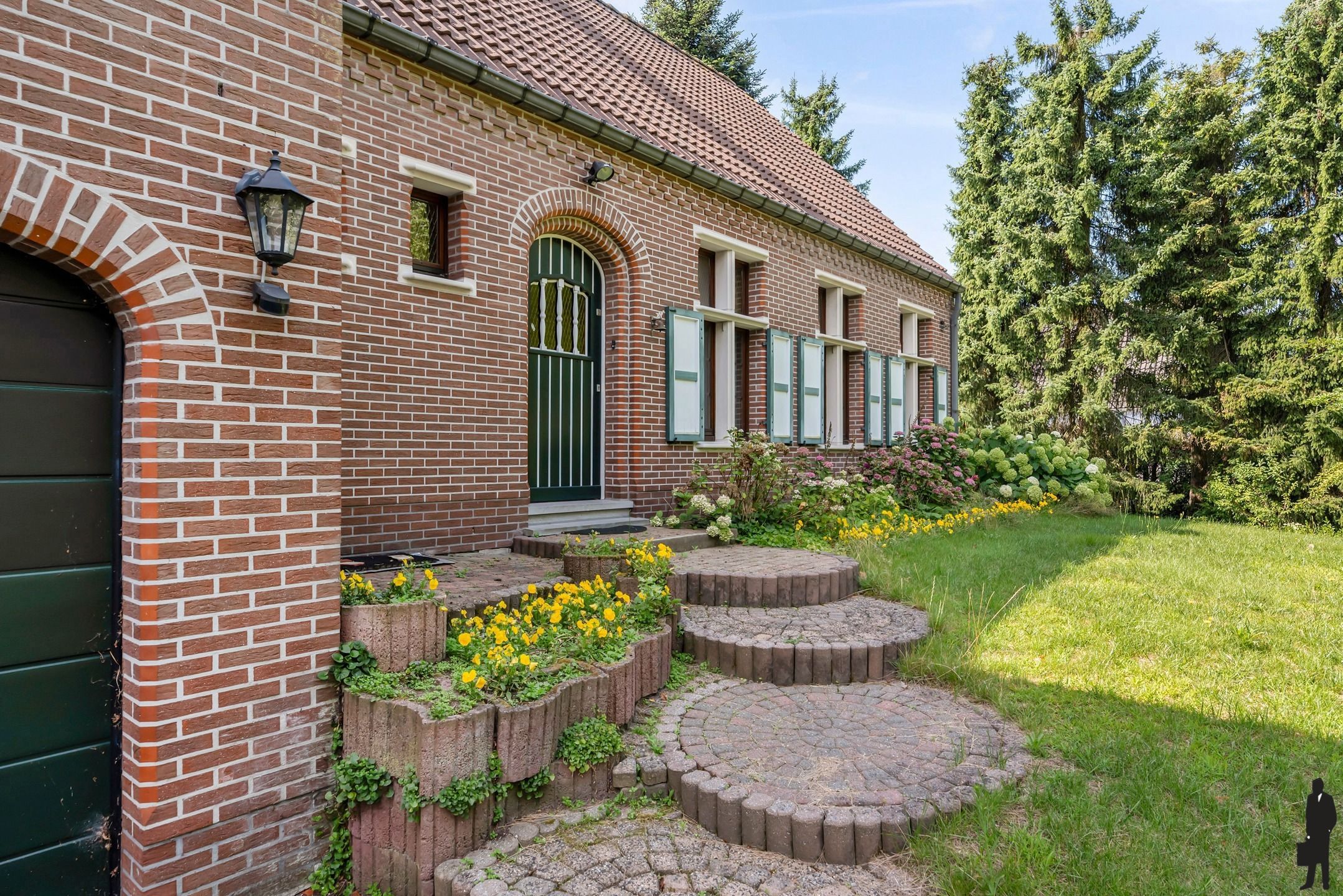 Split-levelwoning met tuin & dubbele garage Brasschaat foto 3
