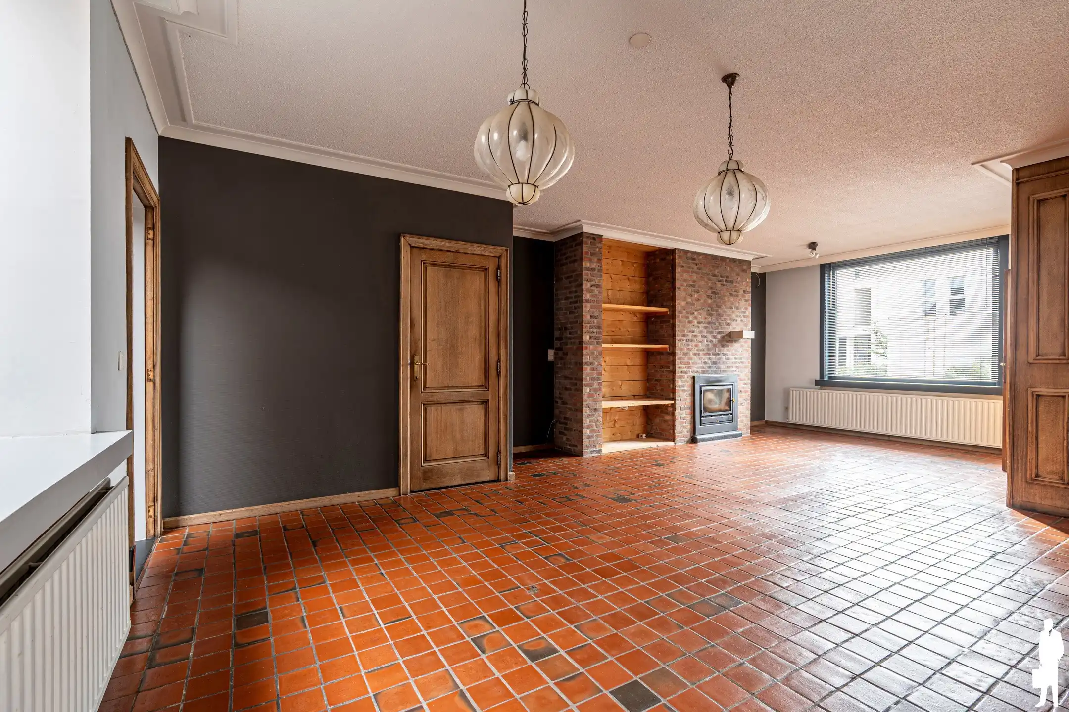 Handelswoning in centrum Weelde op 1.090 m² grond foto 2