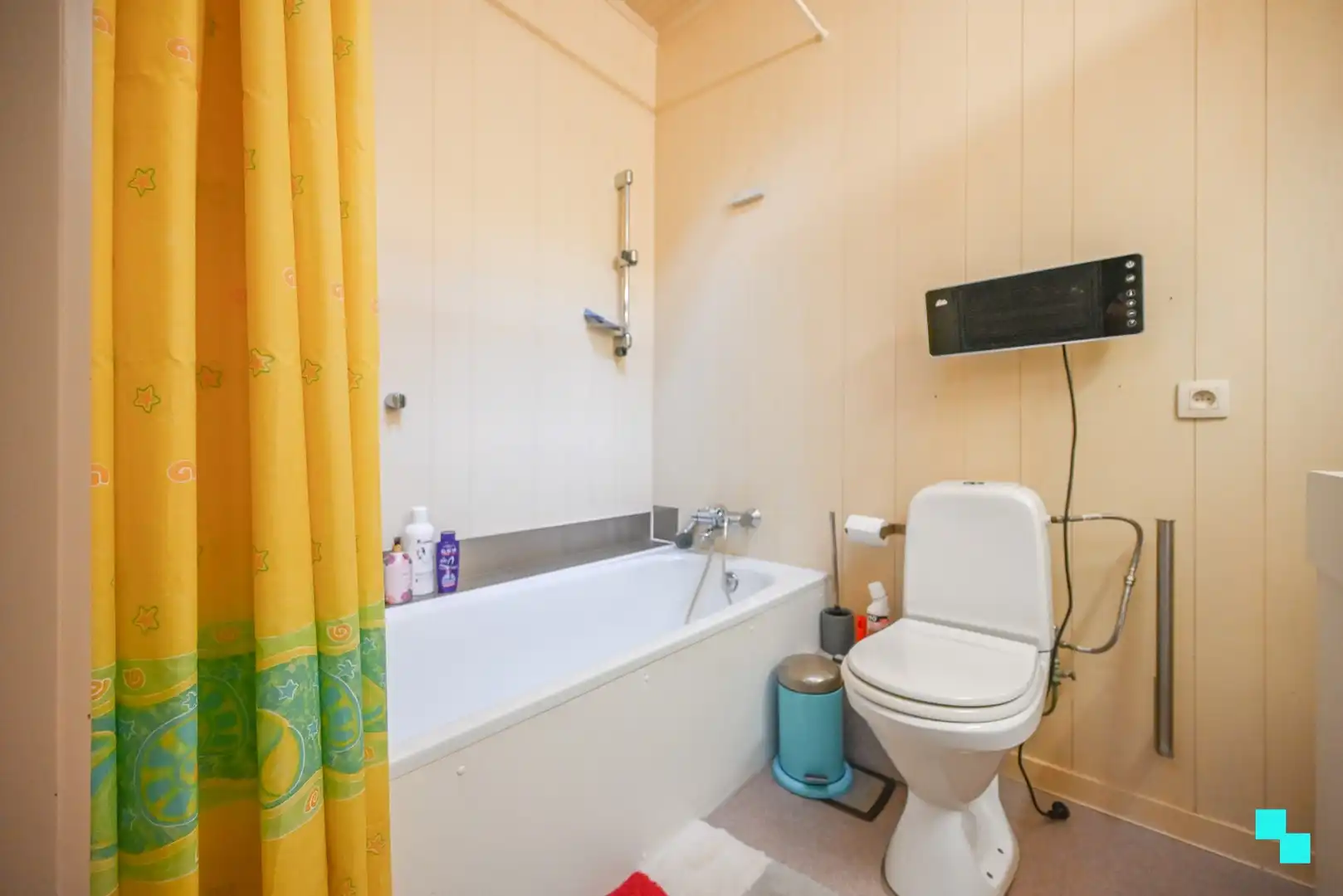 Interessante investeringsopportuniteit in hartje Izegem foto 20