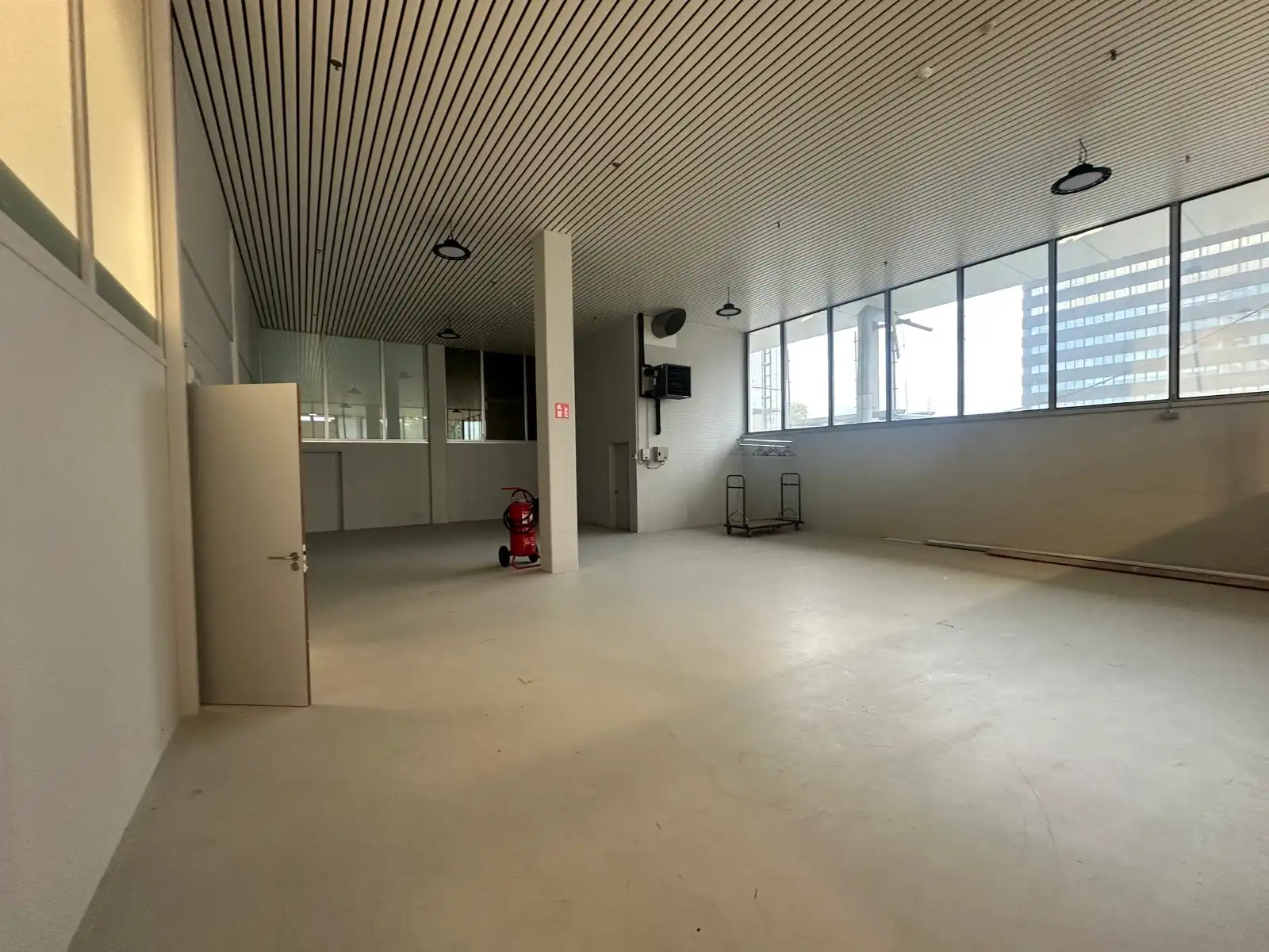 Magazijn gelijkvloers  foto 2