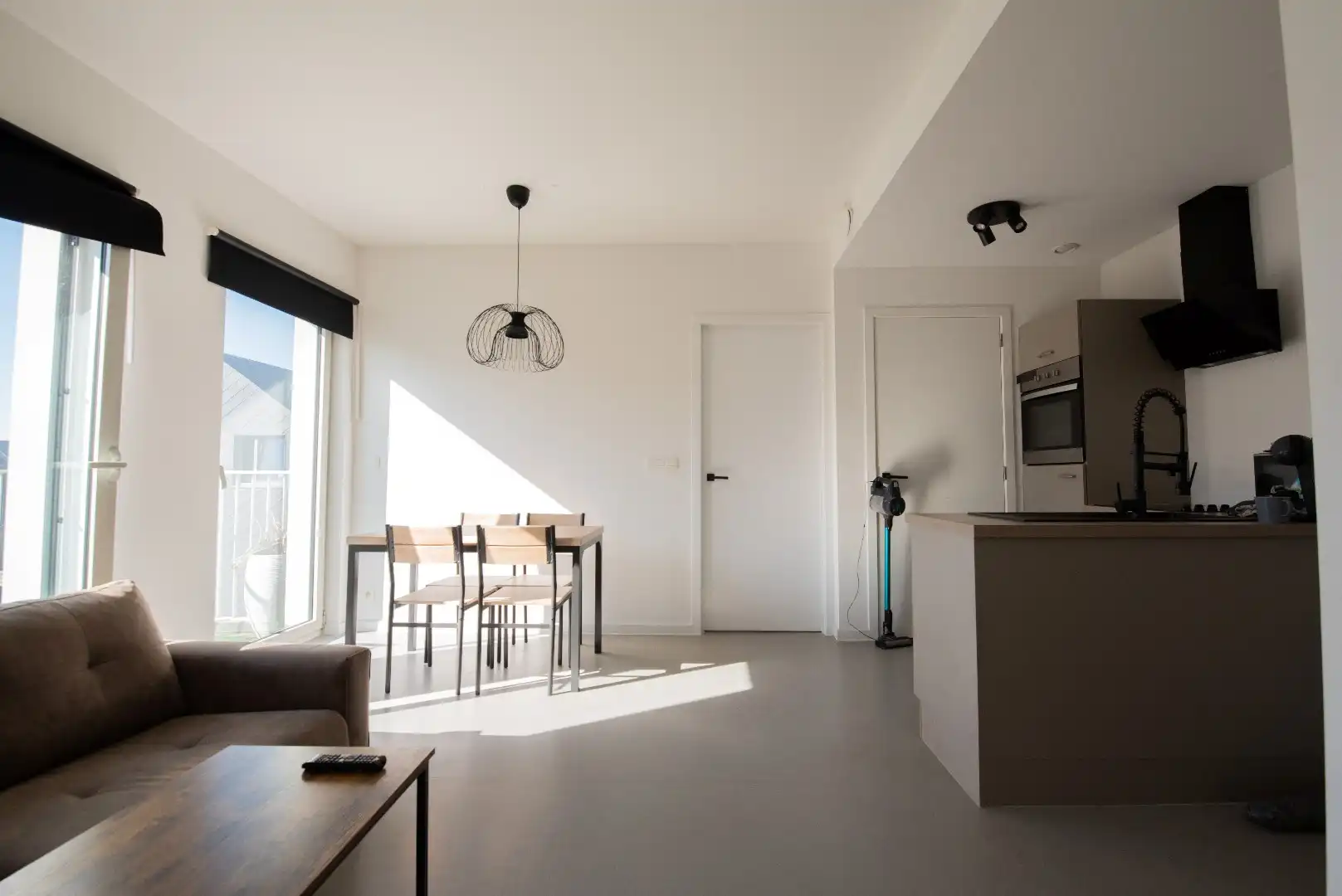 Gemeubeld appartement met autostaanplaats foto 5