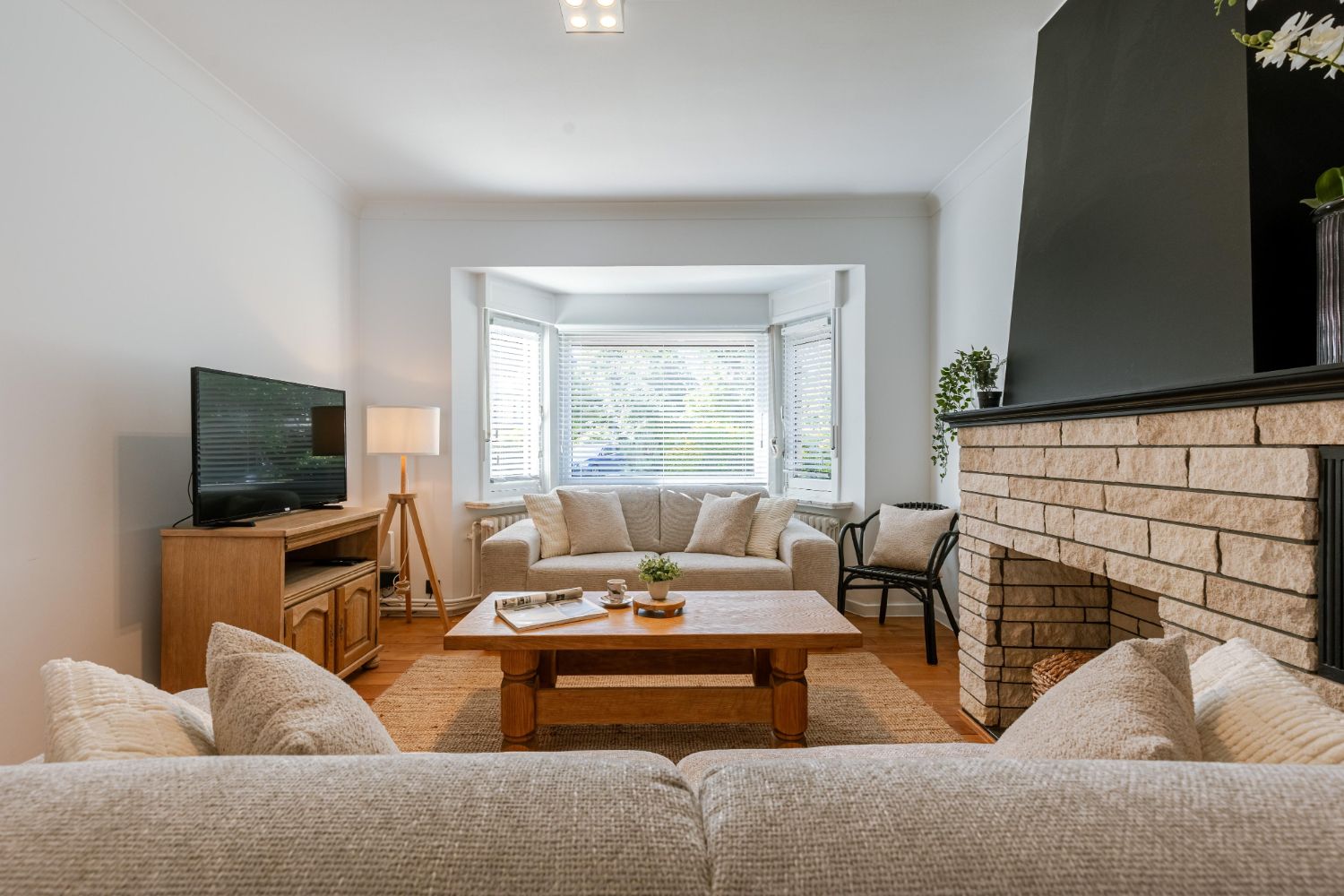 Modern gerenoveerde woning met 2 slaapkamers ( + 2 slaapkamers extra mogelijk) in De Panne foto 3