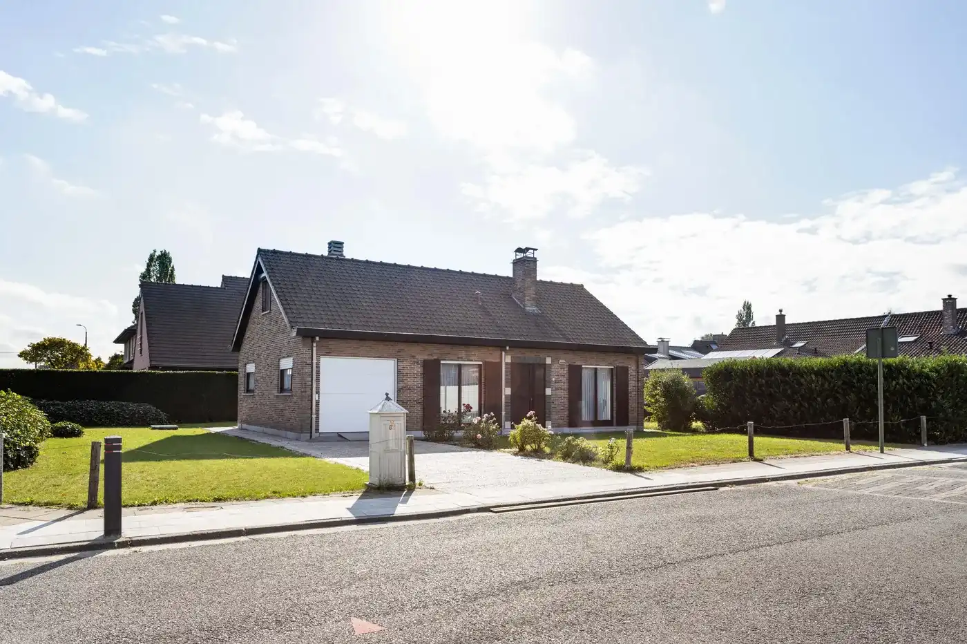 Woning gelegen in een rustige wijk te Harelbeke foto 2