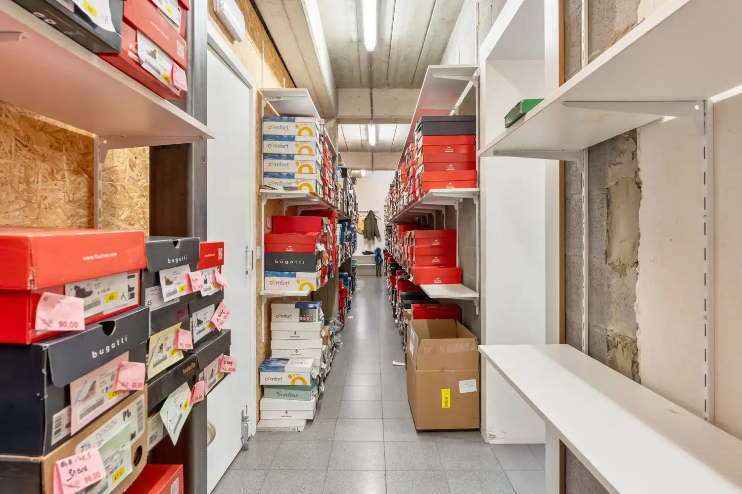 Handelspand op toplocatie aan de Markt te Bilzen! foto 12