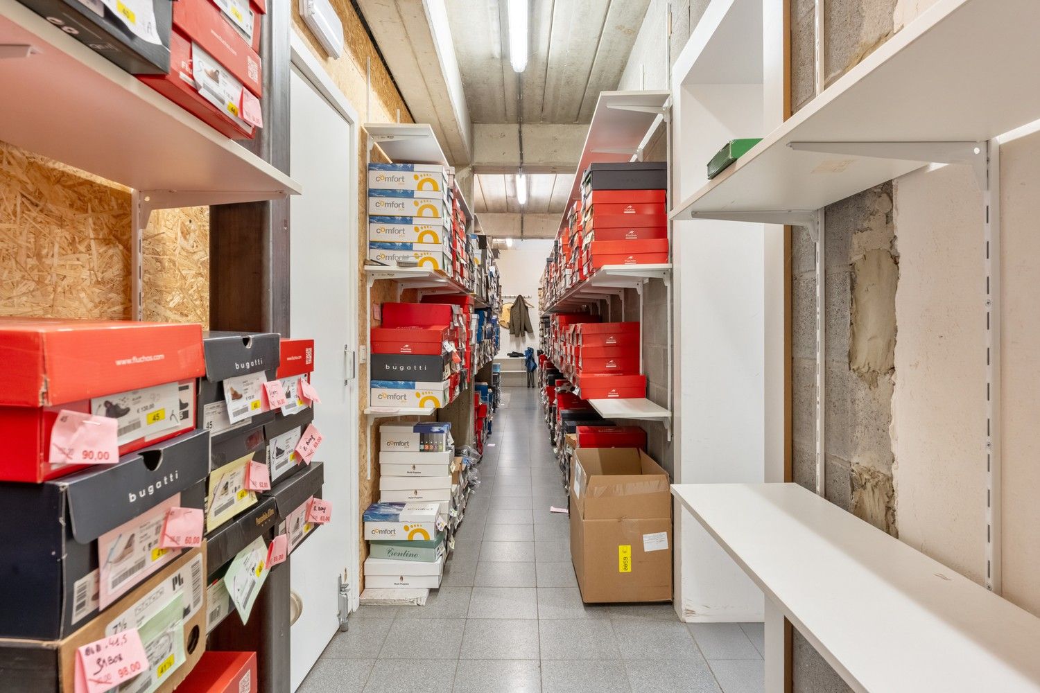 Handelspand op toplocatie aan de Markt te Bilzen! foto 12