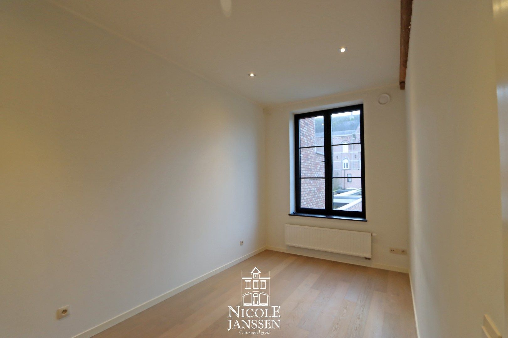 Nieuwbouwwoning met tuintje foto 7