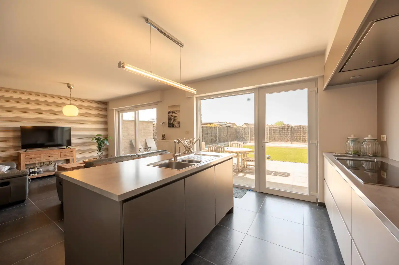 MAGNIFIEK RUIME GEZINSWONING TE BREDENE DORP foto 7