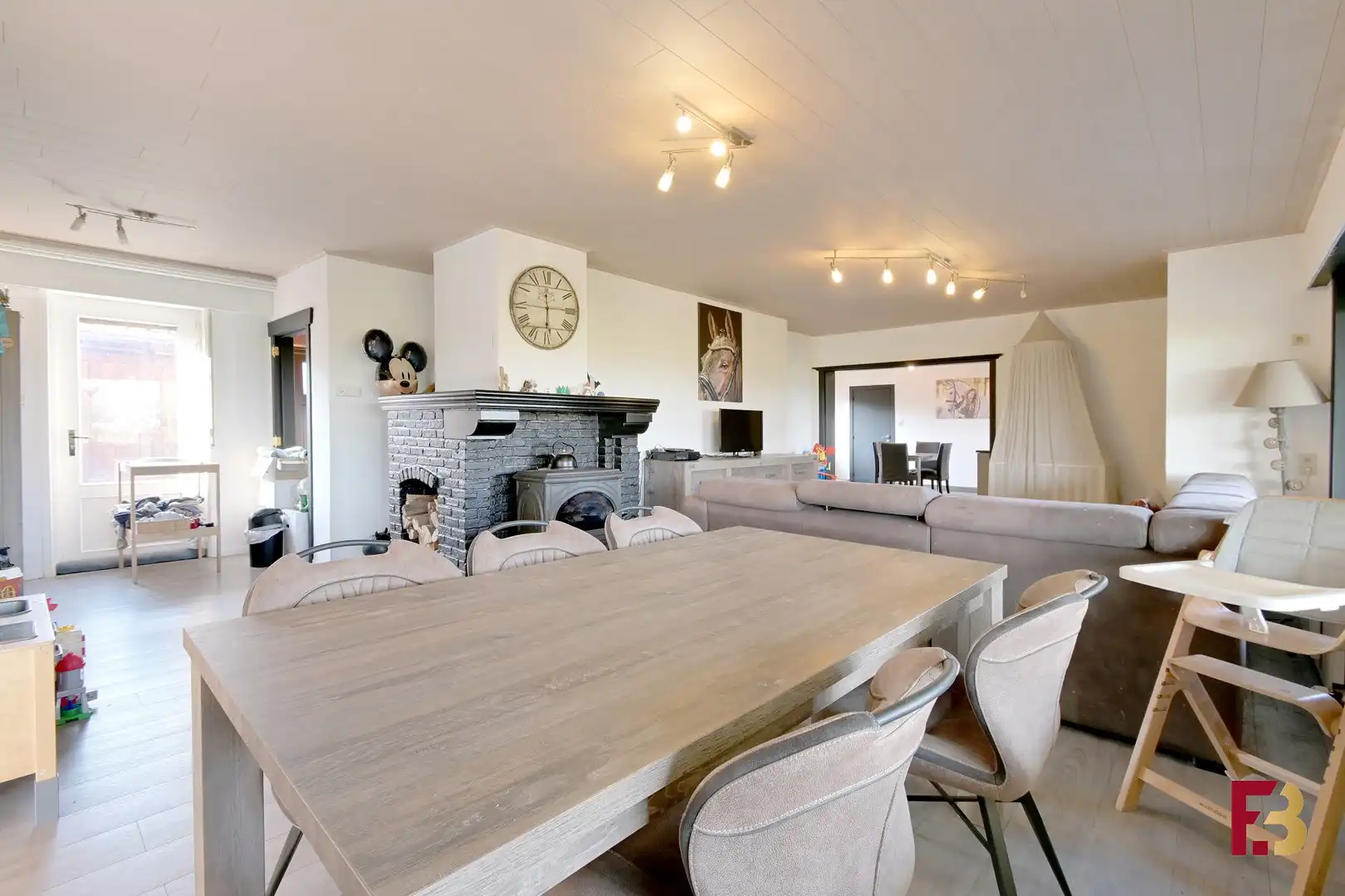 Woning met stallen op circa 1,9ha in het groene Lokeren foto 5