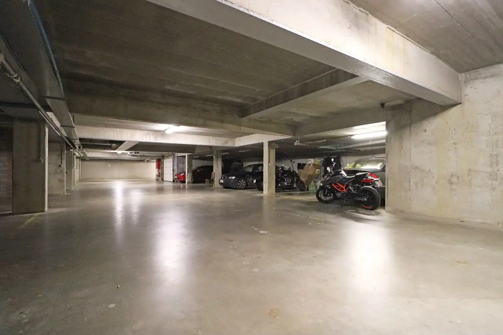 Verzorgd appartement met autostaanplaats foto 8