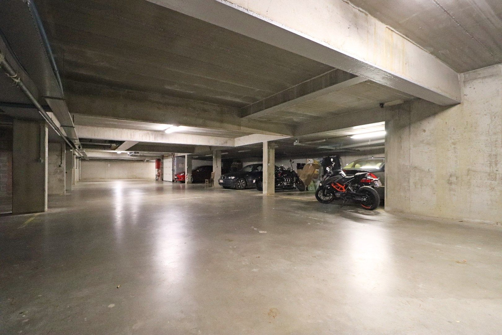 Verzorgd appartement met autostaanplaats foto 8