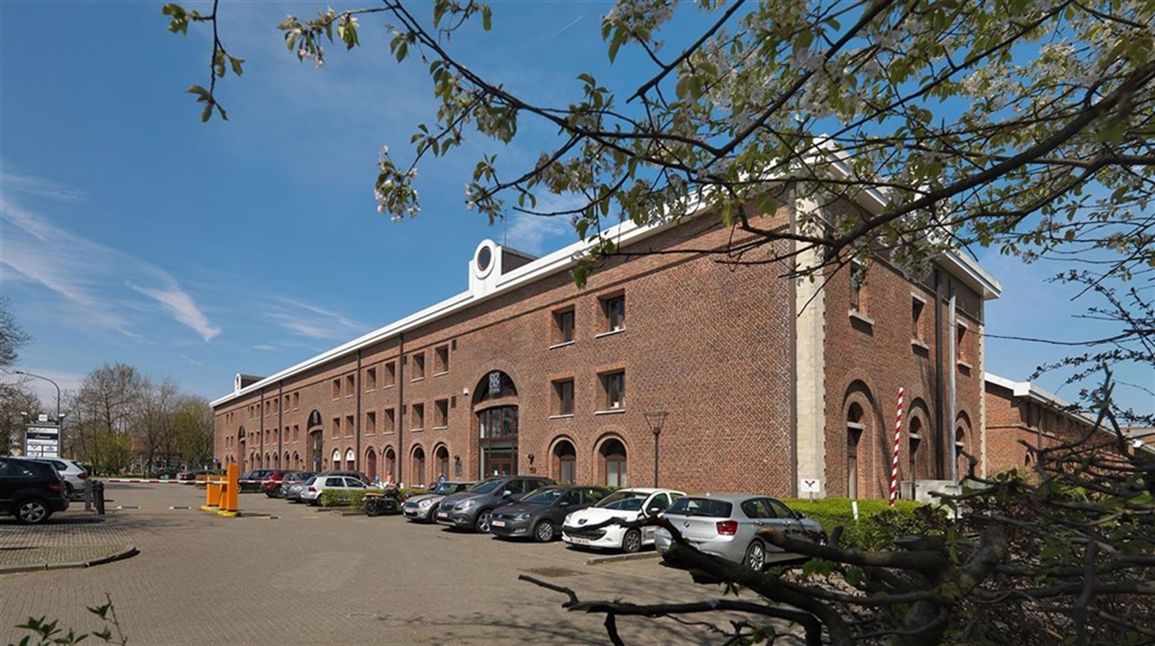 LA SUCRERIE: kantoren te huur vanaf 90m² foto 3