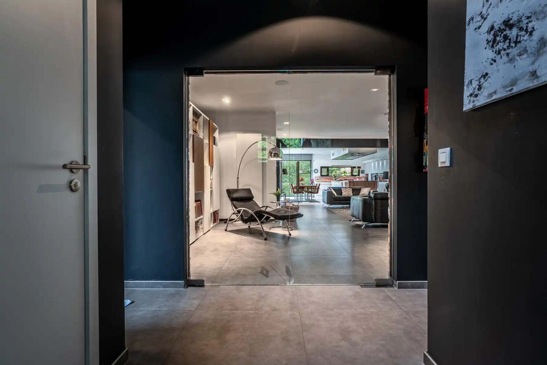 Vrijstaande woning met veel ruimte, in het groen aan de rand van Halle foto 5