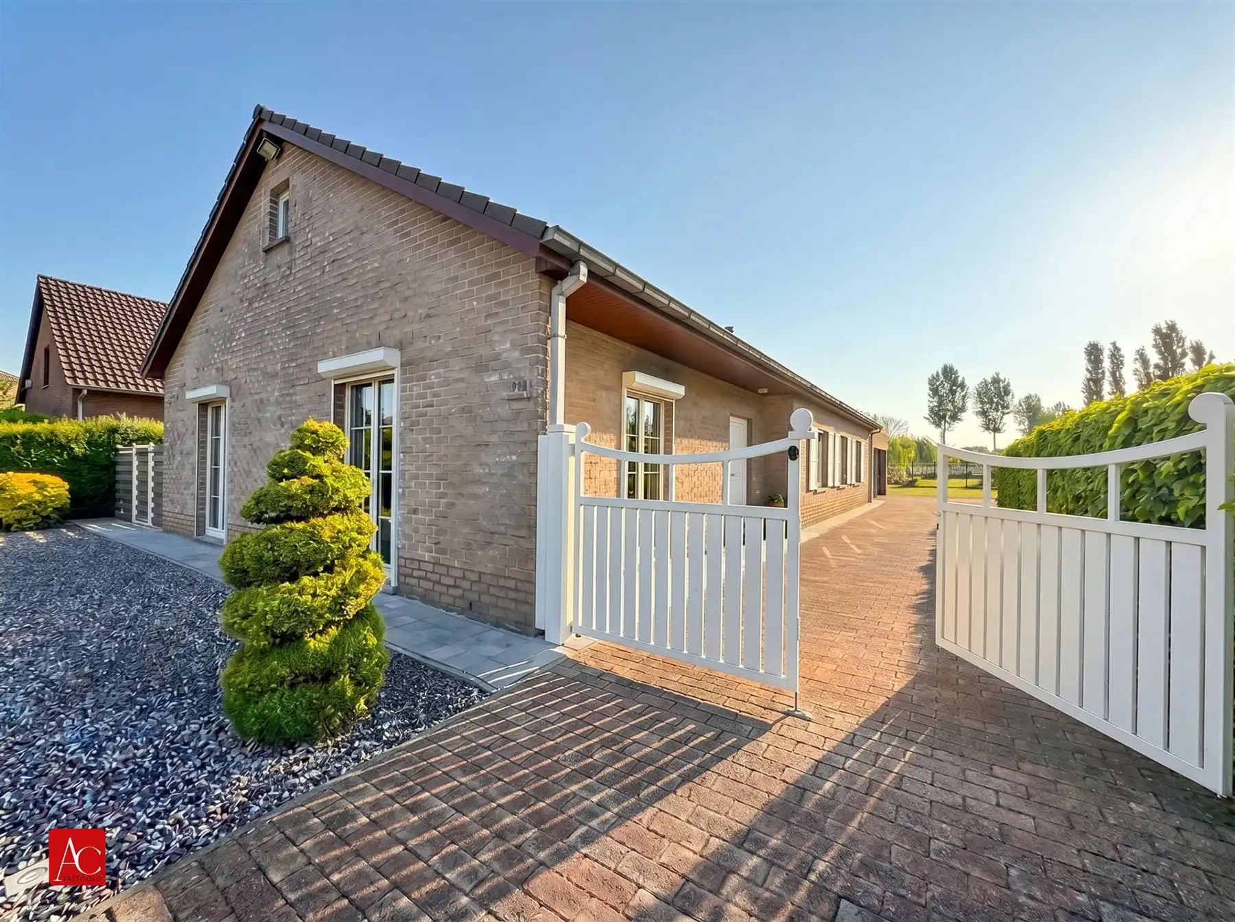 Bungalow met prachtig uitzicht te Verrebroek foto 2