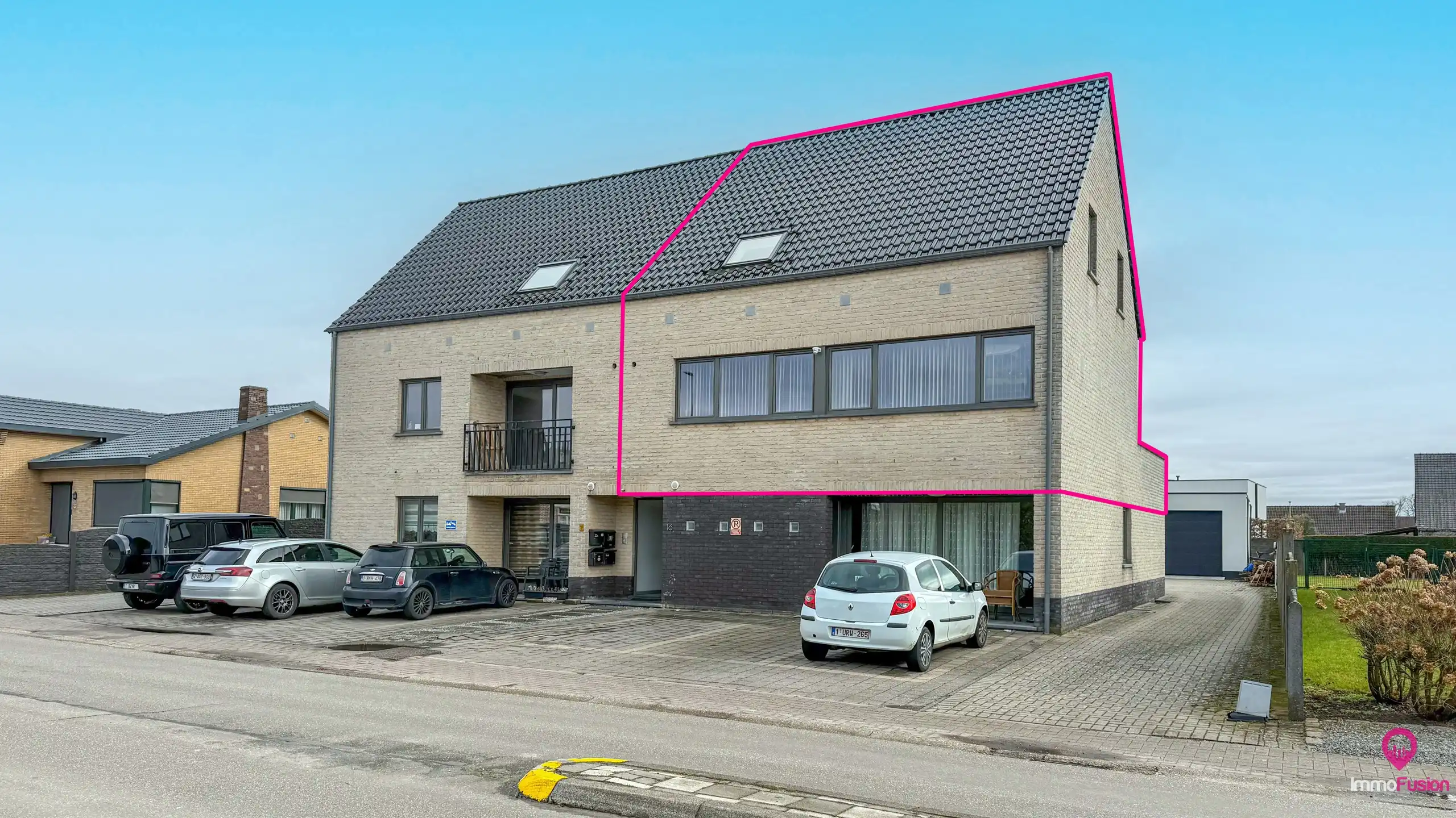 Ruim energiezuinig duplex appartement met 3 slaapkamers! foto {{pictureIndex}}