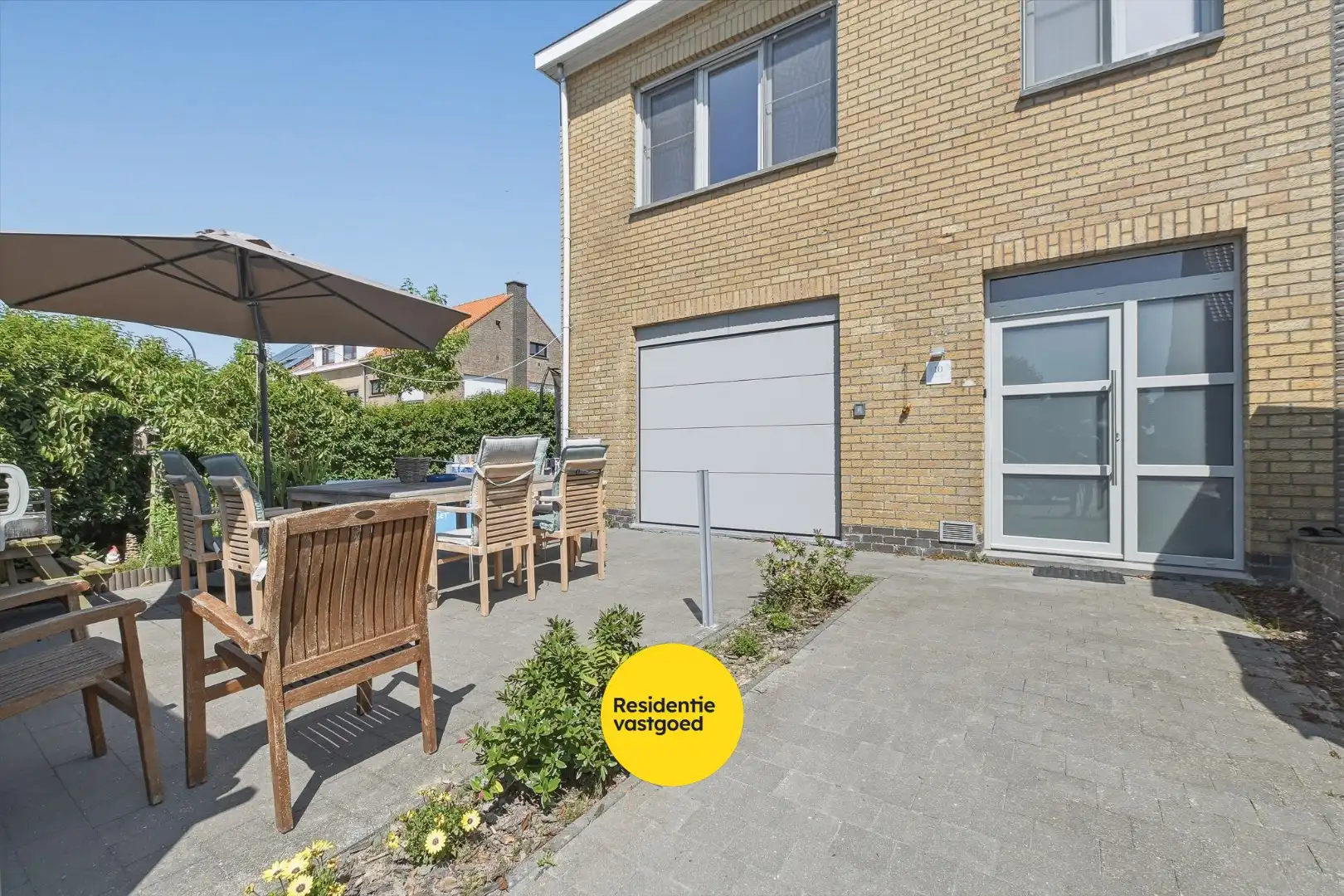 Instapklare halfopen bebouwing met 3 slaapkamers & ruime garage in rustige woonwijk  foto 3