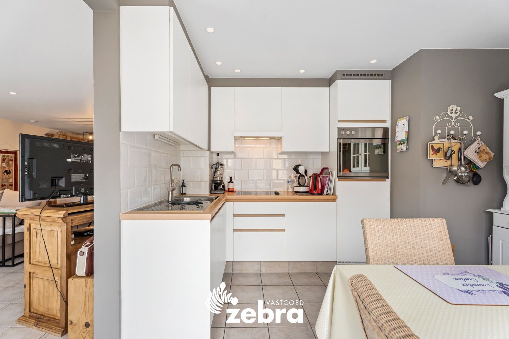 Instapklaar appartement met 2 slaapkamers in het centrum van Oostrozebeke! foto 7