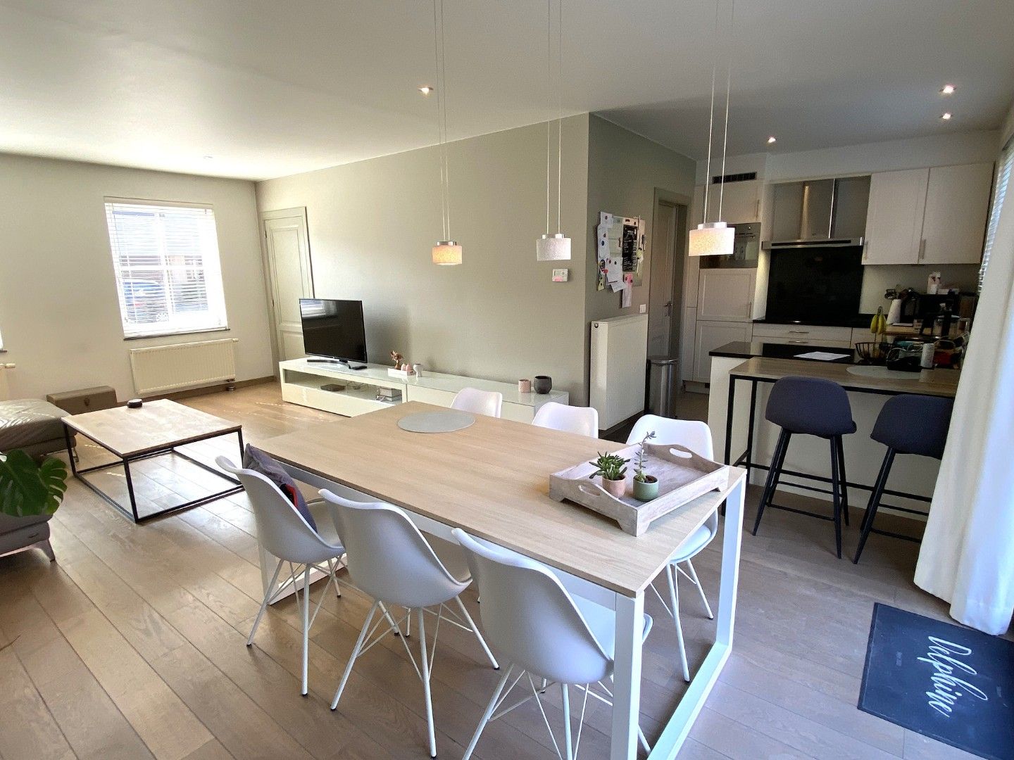Instapklare woning met twee slaapkamers te huur in Bachte-Maria-Leerne foto 3