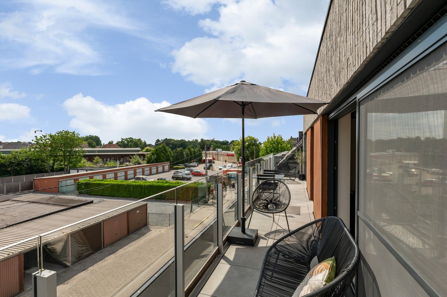 Instapklaar dakappartement met terras in centrum Putte foto 21
