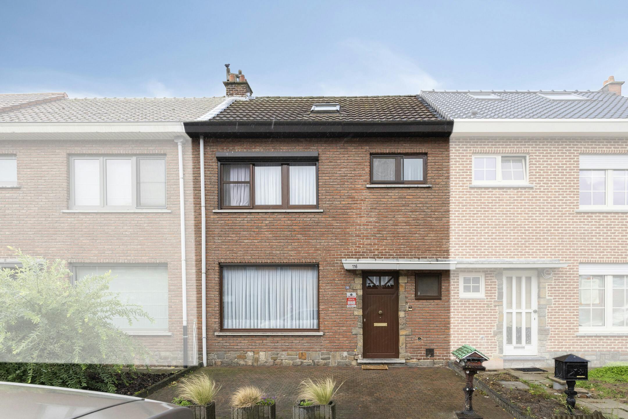 Hoofdfoto van de publicatie: Ruime rijwoning met garage te Willebroek