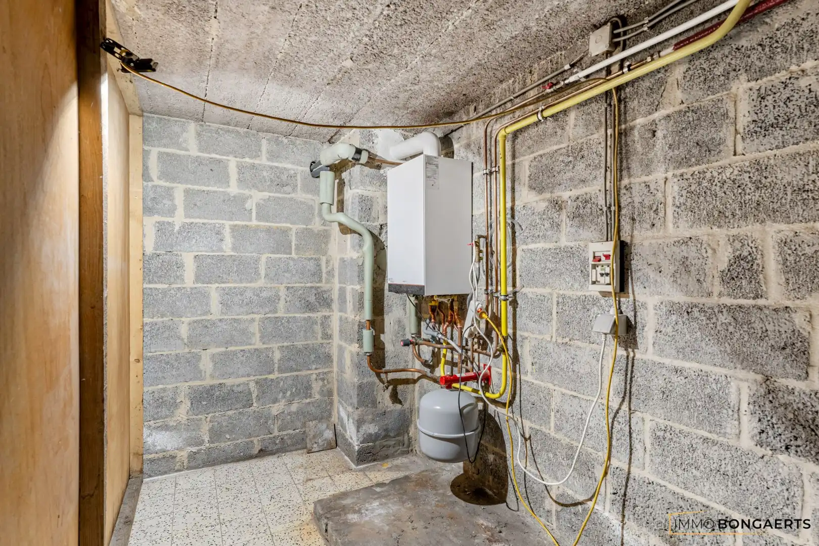 Instapklare gelijkvloerse bungalow met 3 slaapkamers foto 34