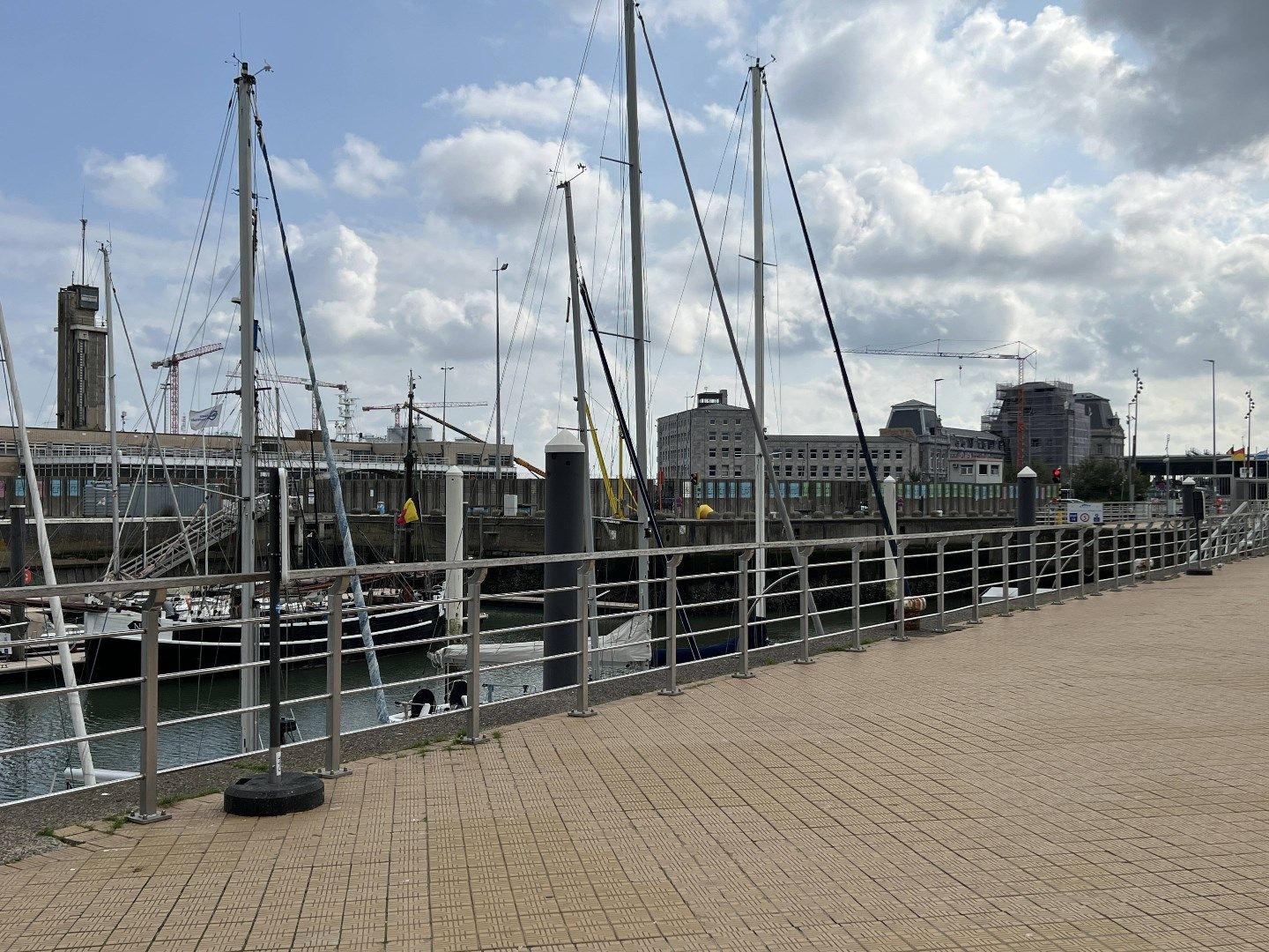 WOONAPPARTEMENT MET OPEN ZICHT NAAR DE HAVEN foto 12