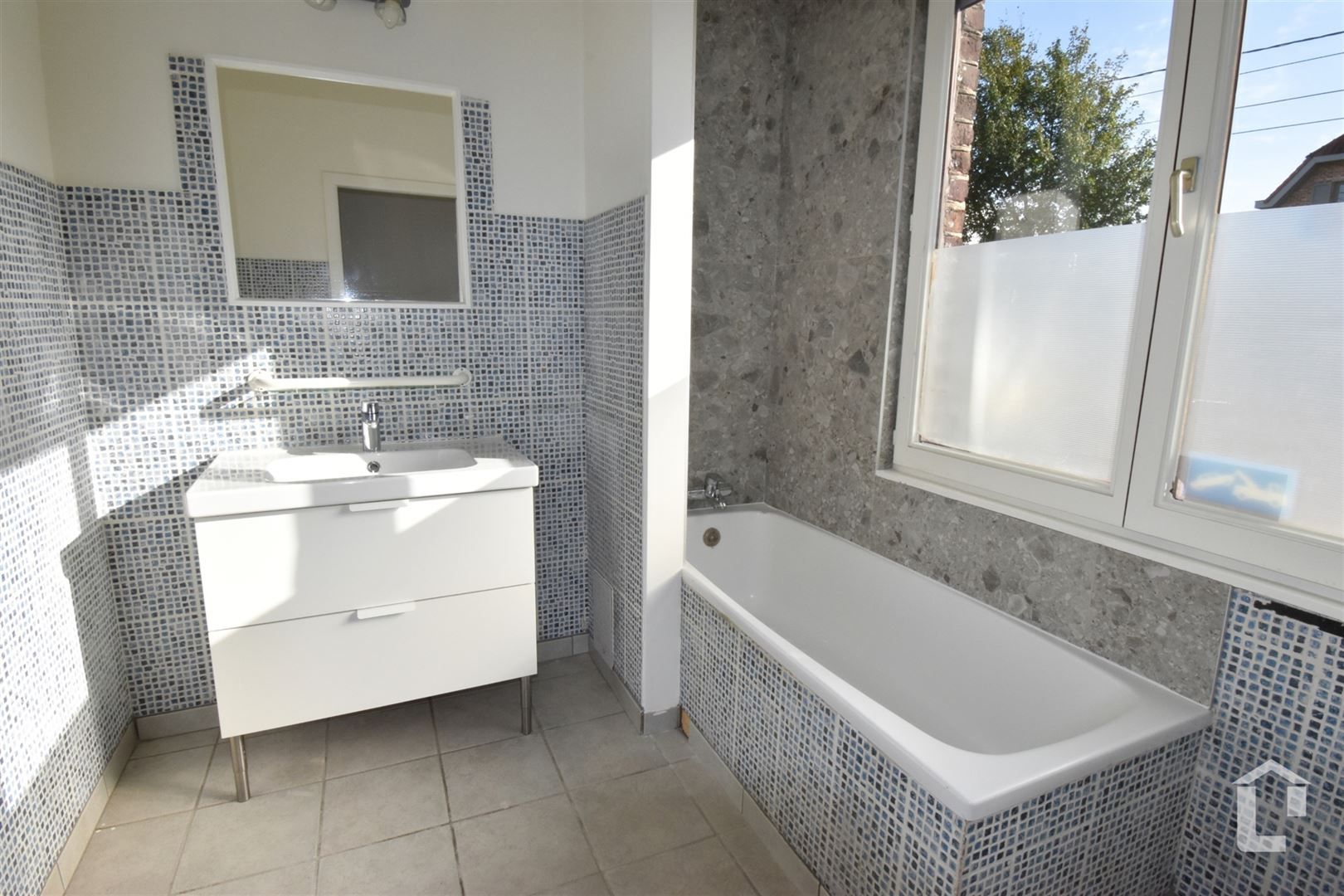 Gezellige, instapklare rijwoning foto 12