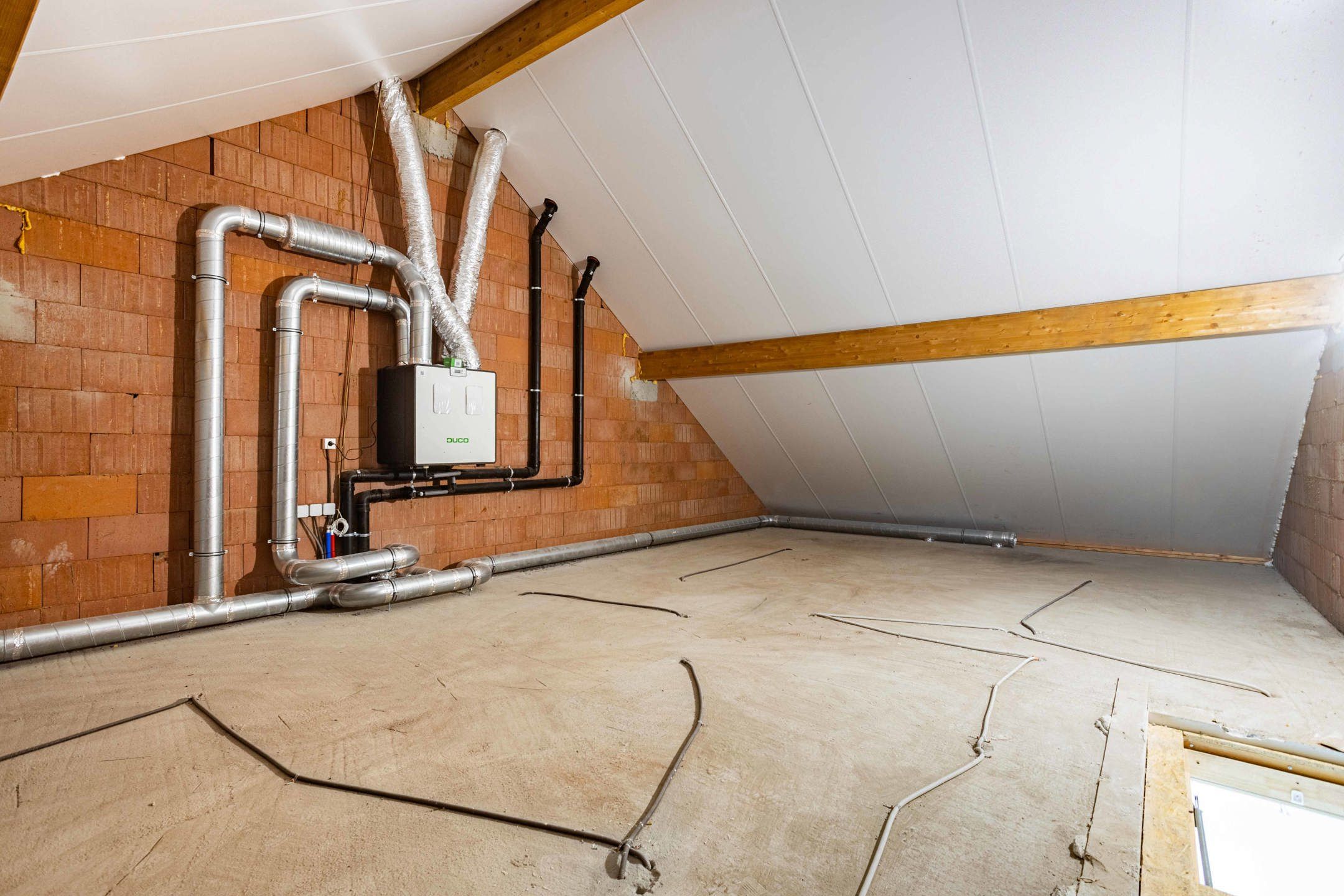 Prachtige nieuwbouwwoning omringd door groen en natuur. foto 21