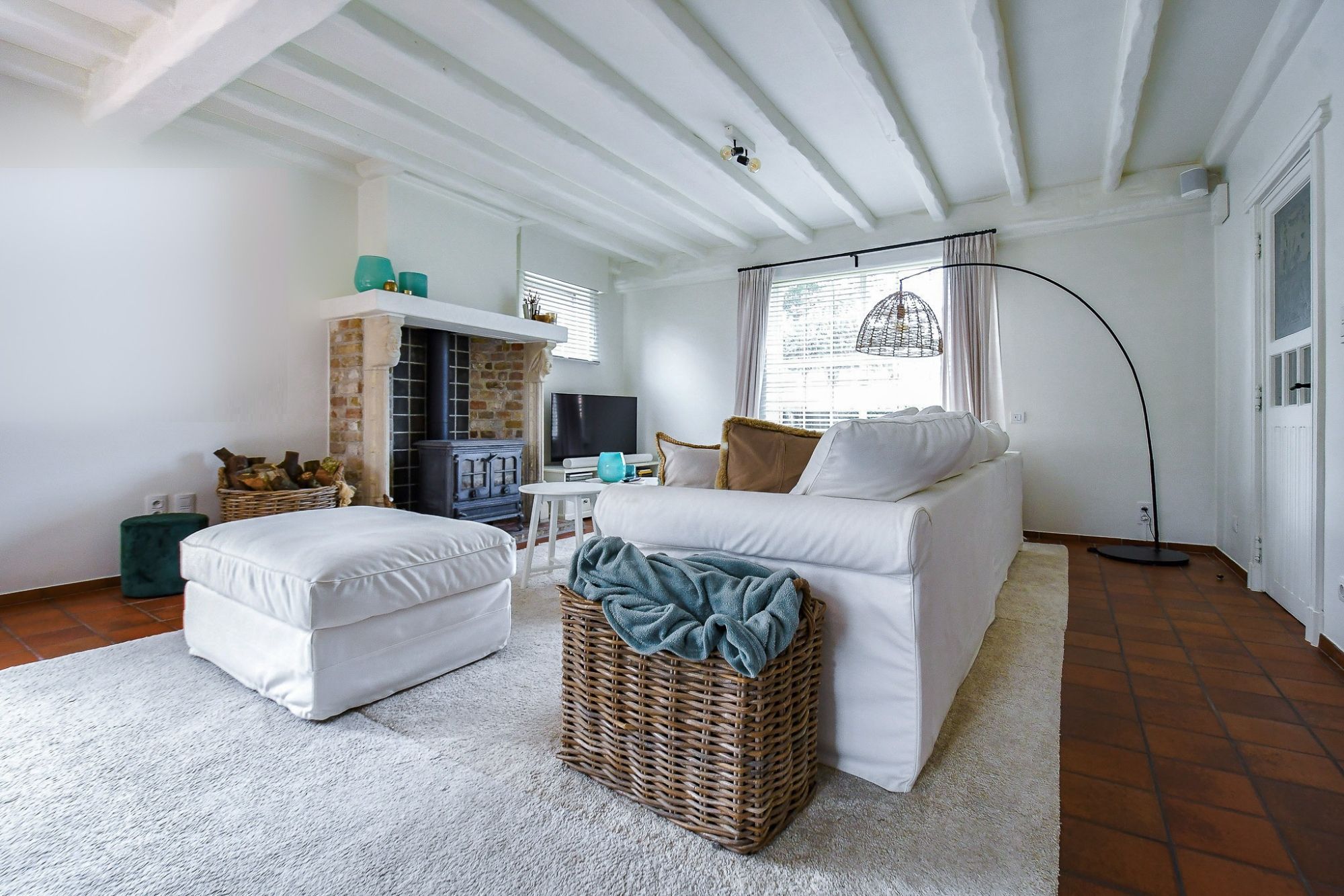 IN EEN GROENE OMGEVING GELEGEN CHARMANTE VILLA met GARAGE & TUIN foto 6