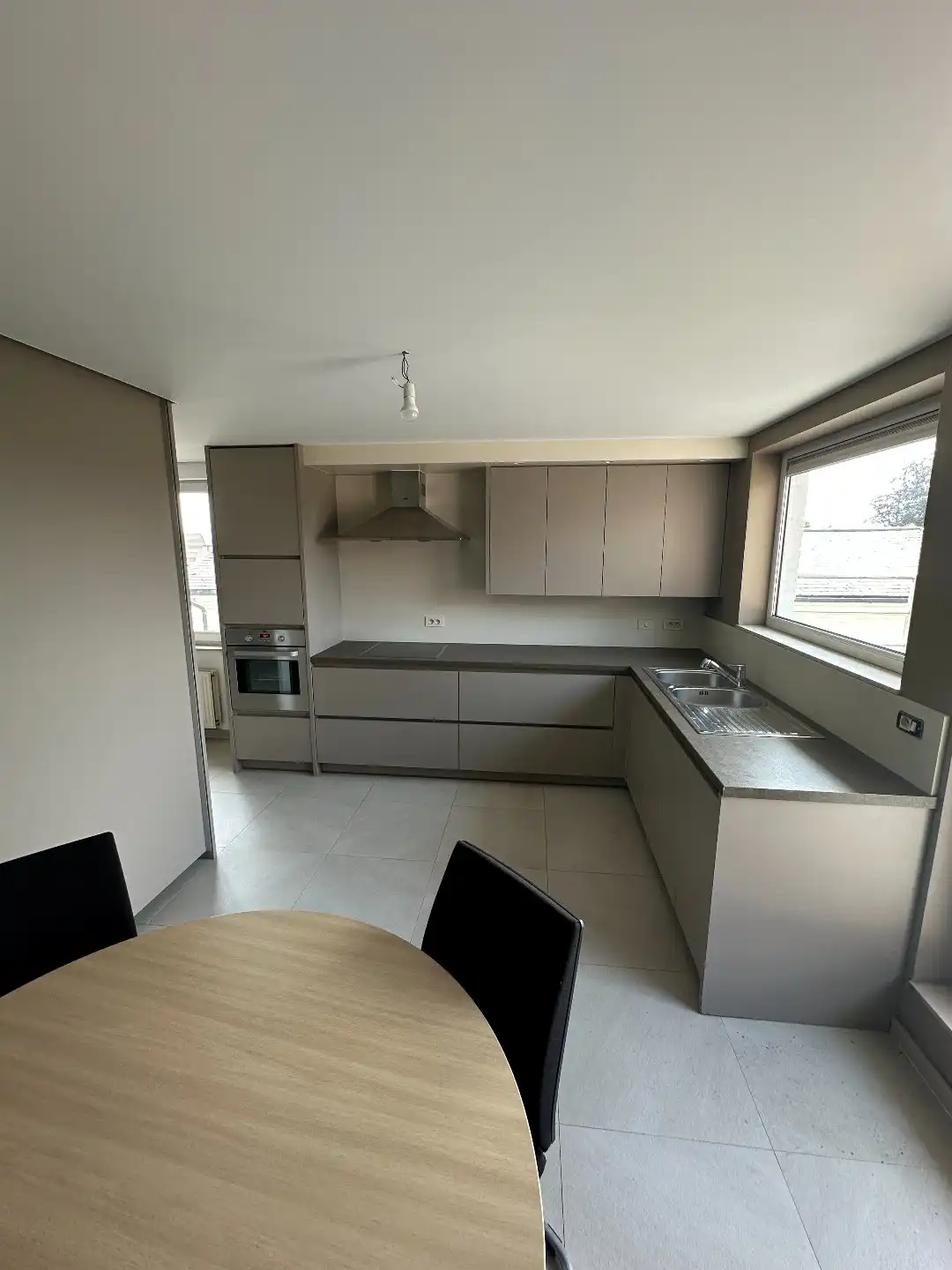 Ruim appartement met 3 slpk en zonnig terras, autostaanplaats, Torhout foto 8