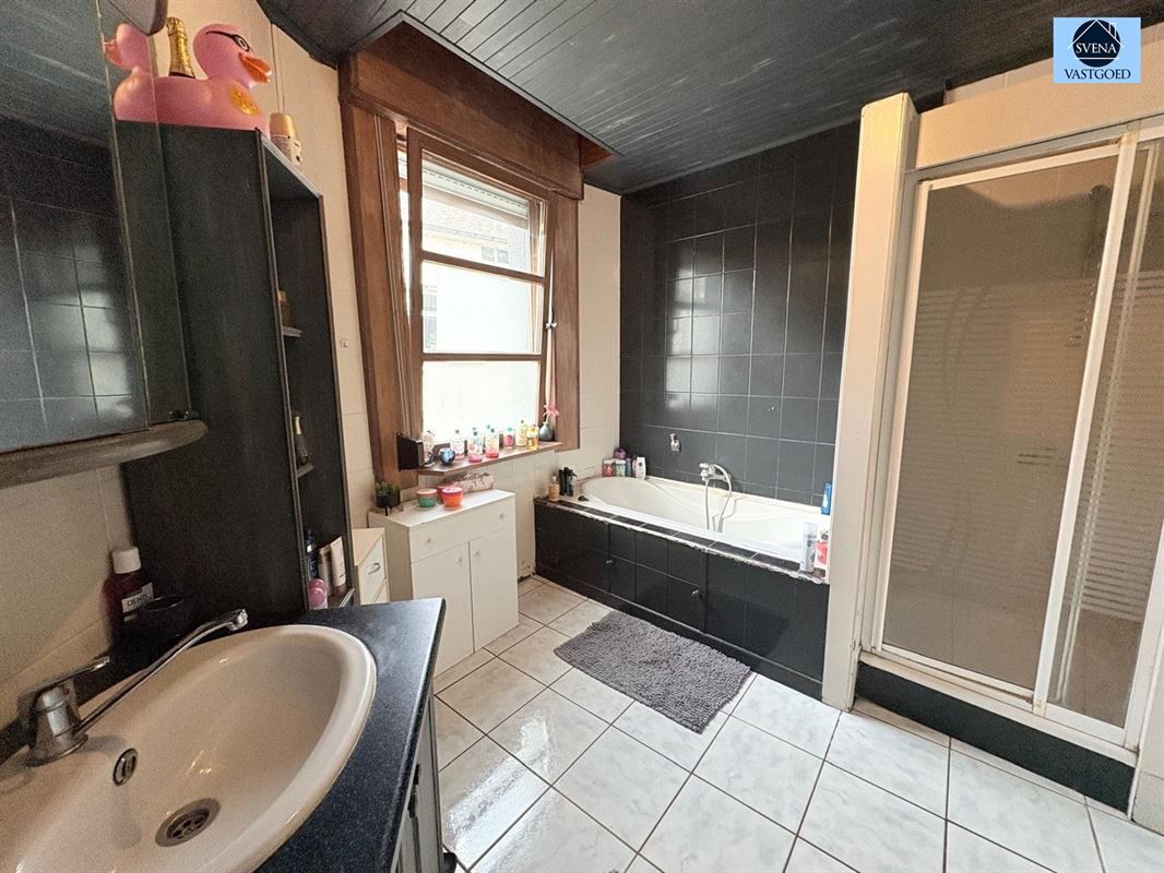 RUIME KARAKTERWONING MET GROENE OASE IN ZARLARDINGE foto 9