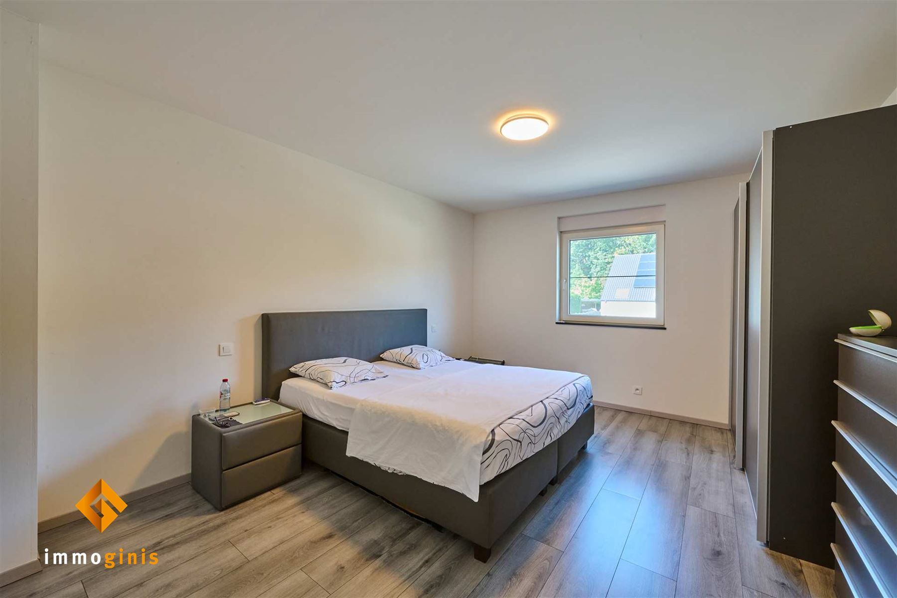 Zéér ruime (289 m²), energiezuinige woning met 5 (mogelijk 7) slpks! foto 13