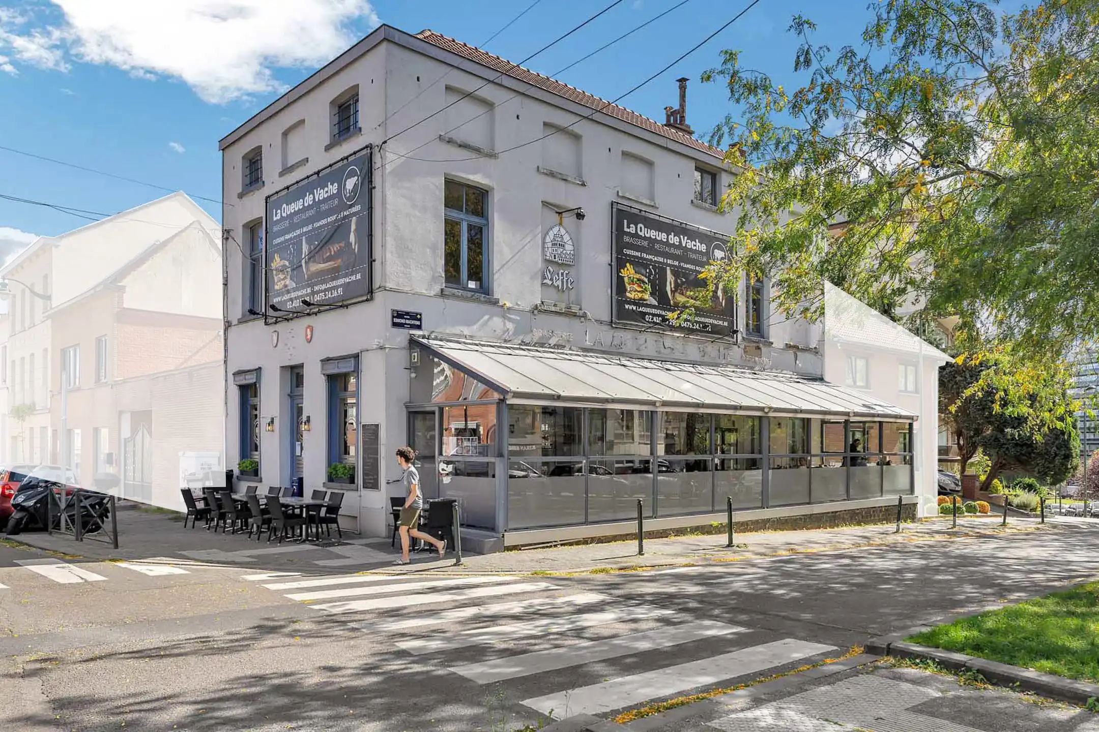 Gewaardeerd restaurant/handelspand met appartementen foto {{pictureIndex}}