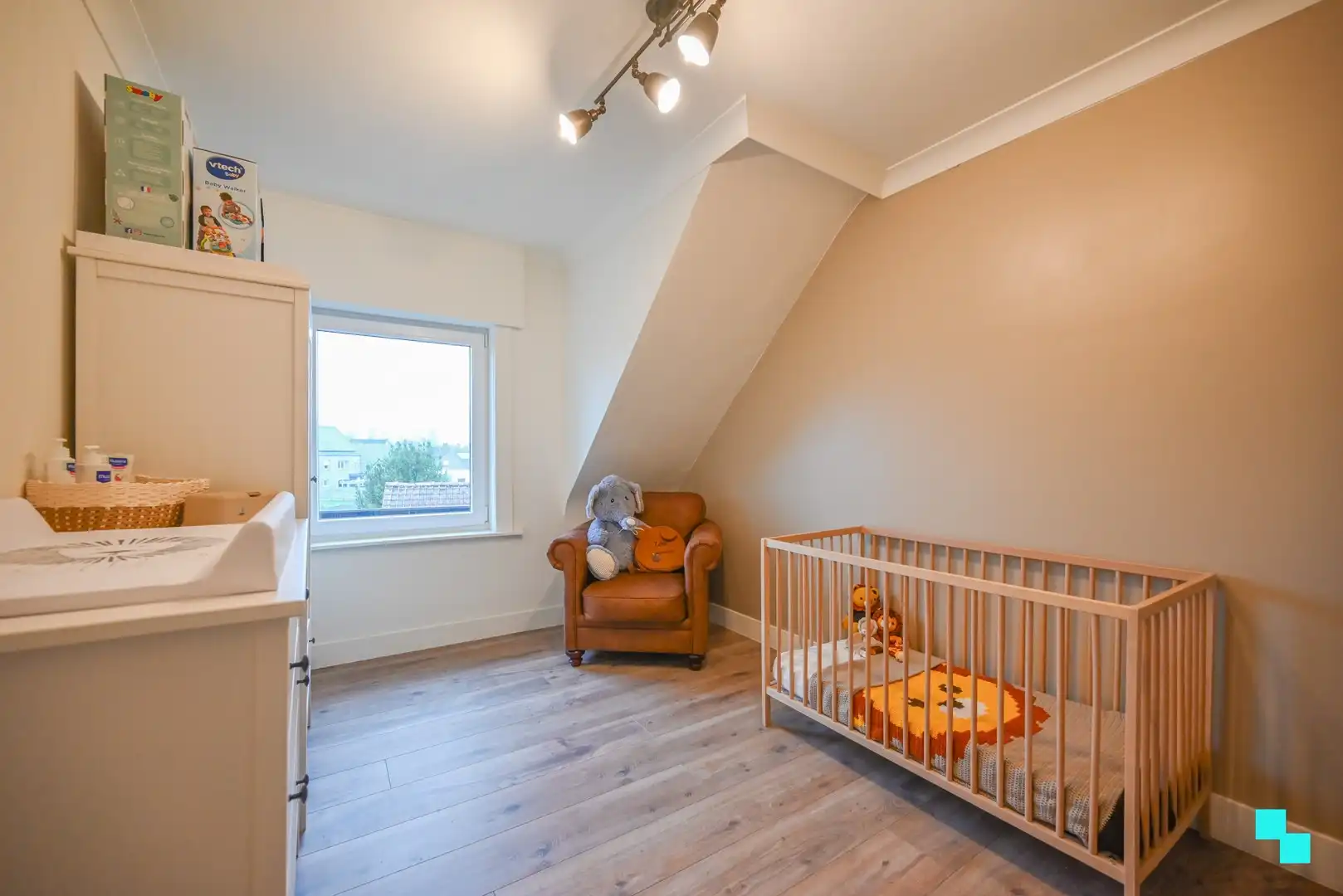 Bel-etagewoning nabij het centrum van Waregem! foto 16