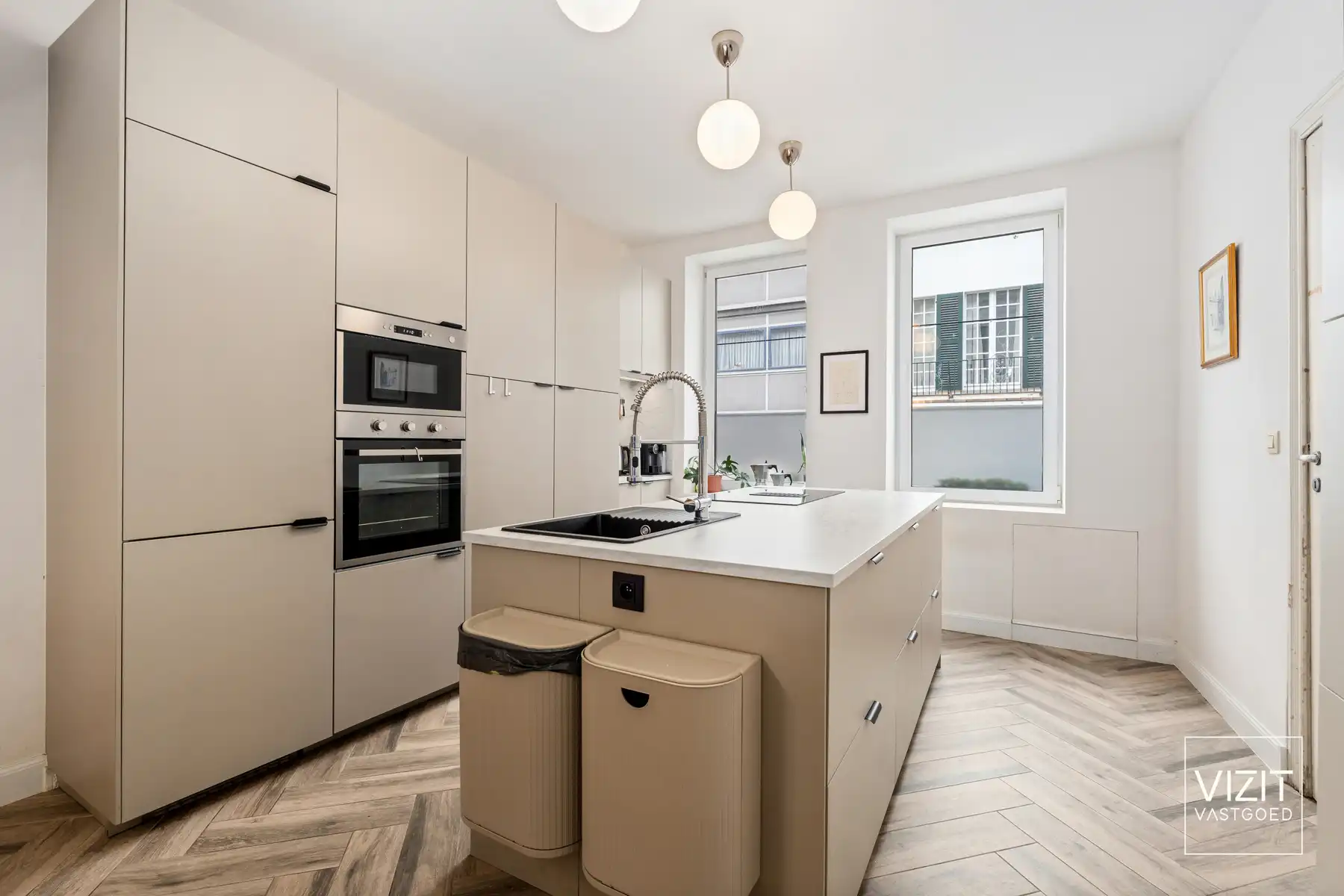 Instapklare en karaktervolle woning in centrum Ninove!  foto 4