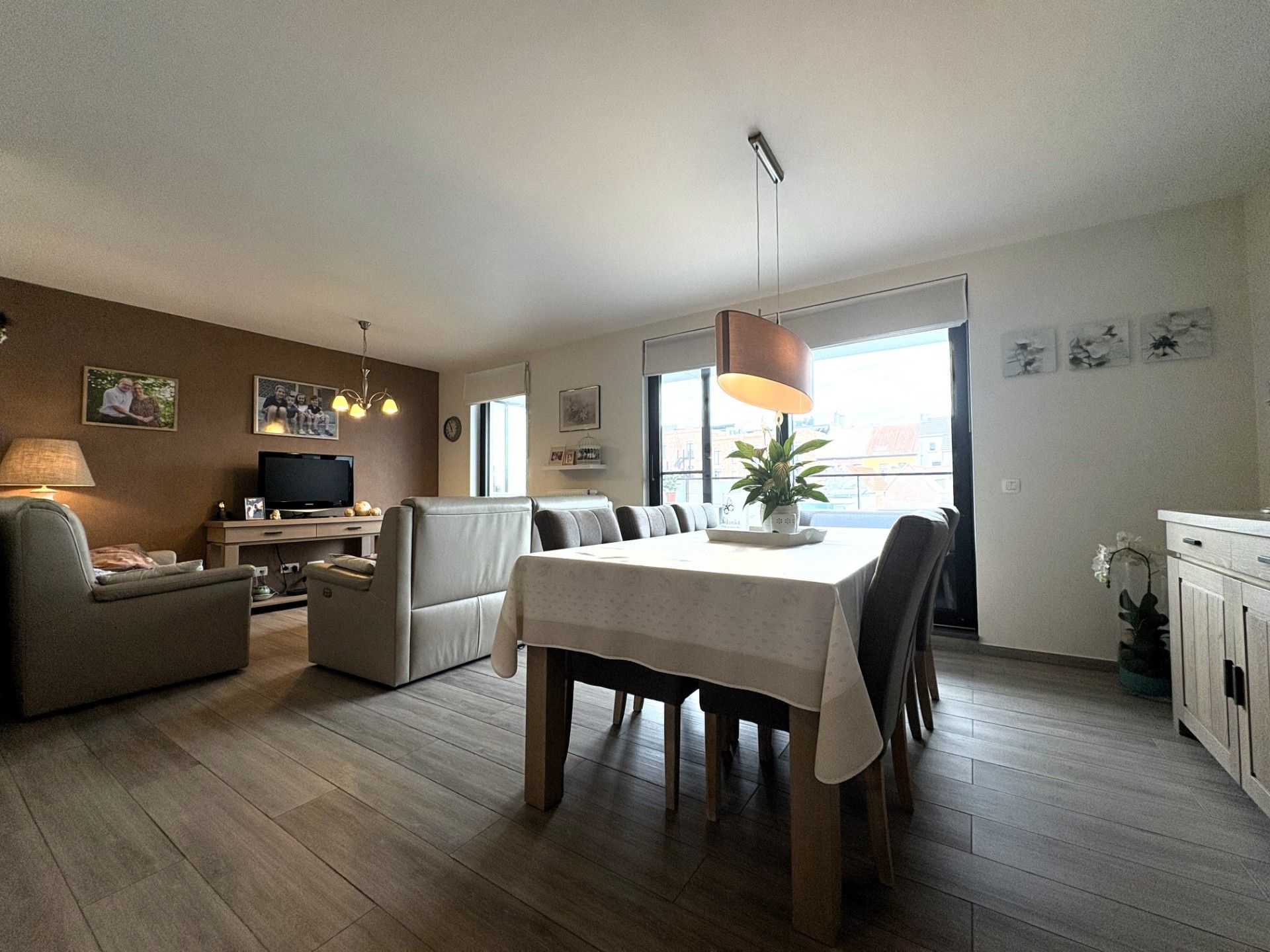 Perfect onderhouden appartement pal in centrum Waregem foto 3