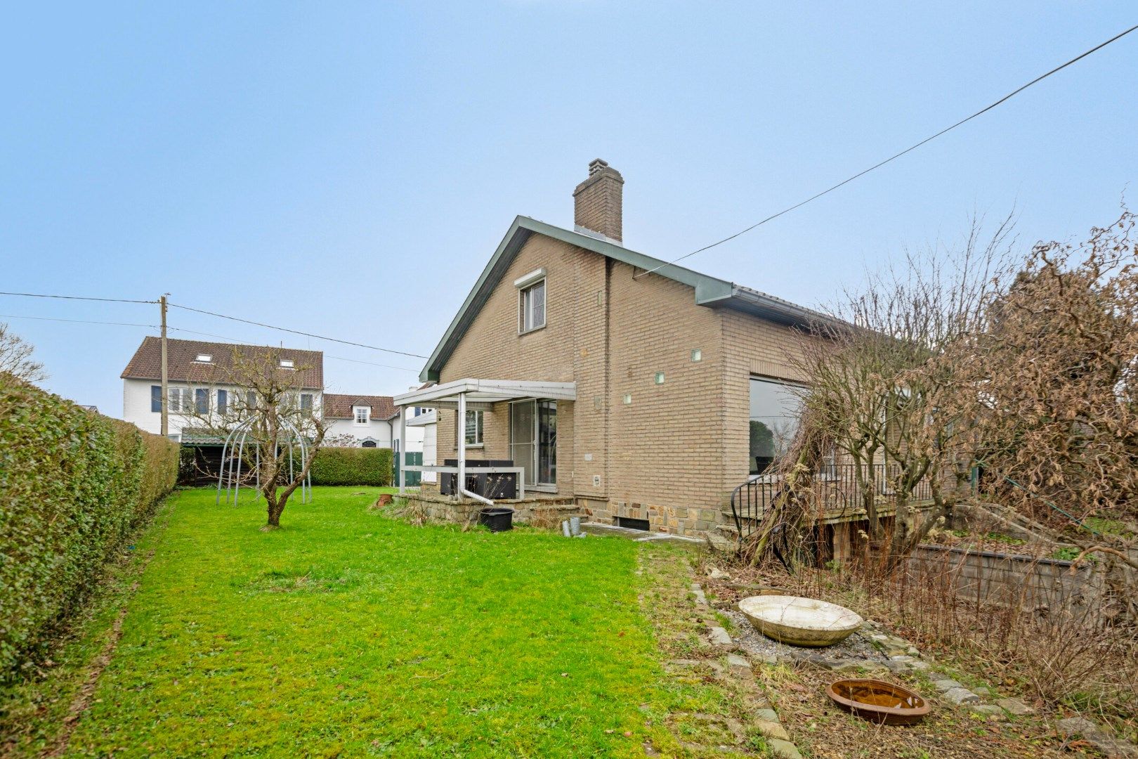 Ruime woning met 5 slaapkamers + inrit aan achterzijde foto 30