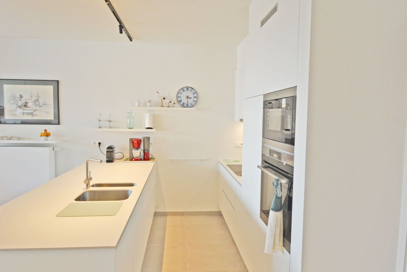Instapklaar appartement op wandelafstand van het Albertstrand  foto 7