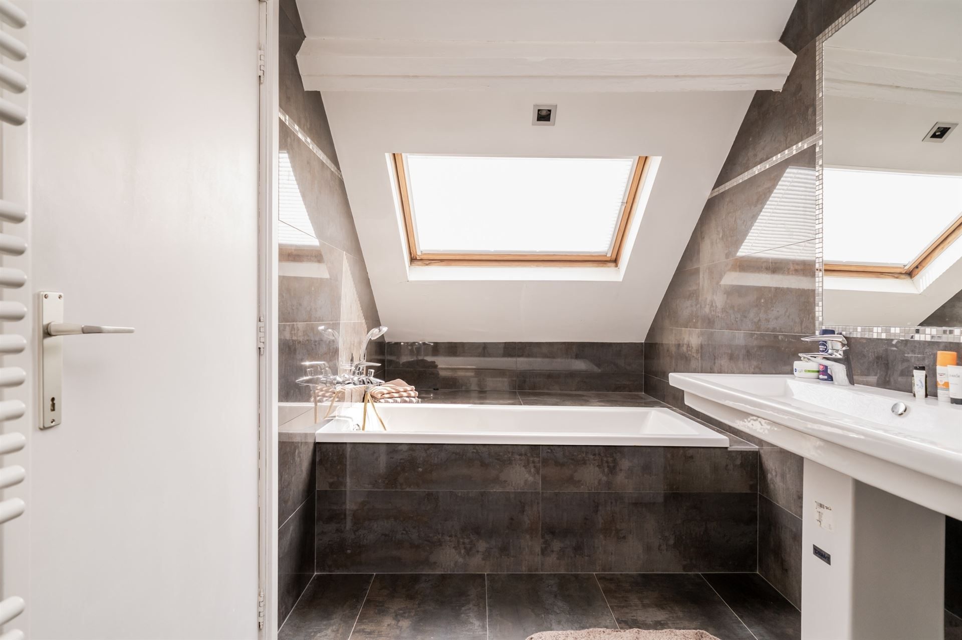 PRACHTIG HERENHUIS OP EEN TOPLOCATIE IN DE EU WIJK foto 39