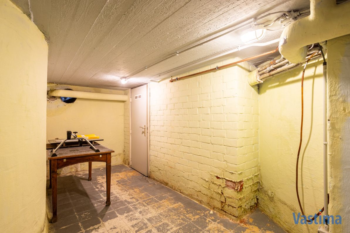 Statige burgerwoning met 5 slaapkamers, garage en tuin foto 29