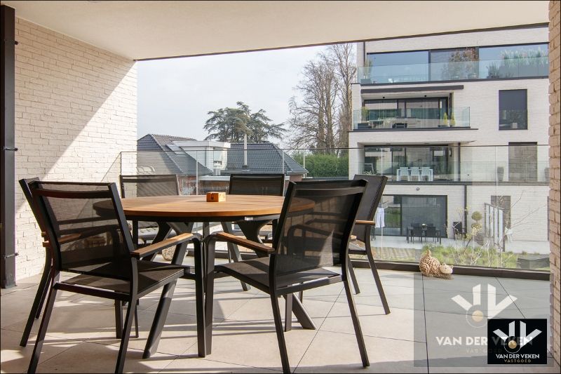 Bijna nieuw 2 slpk op centrale locatie in Kortessem (Hasselt) foto 11