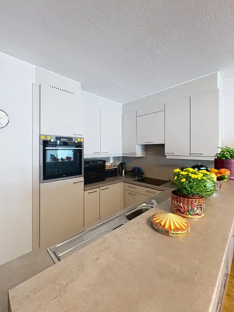 Instapklaar 2-slaapkamerappartement op toplocatie nabij zee foto 2