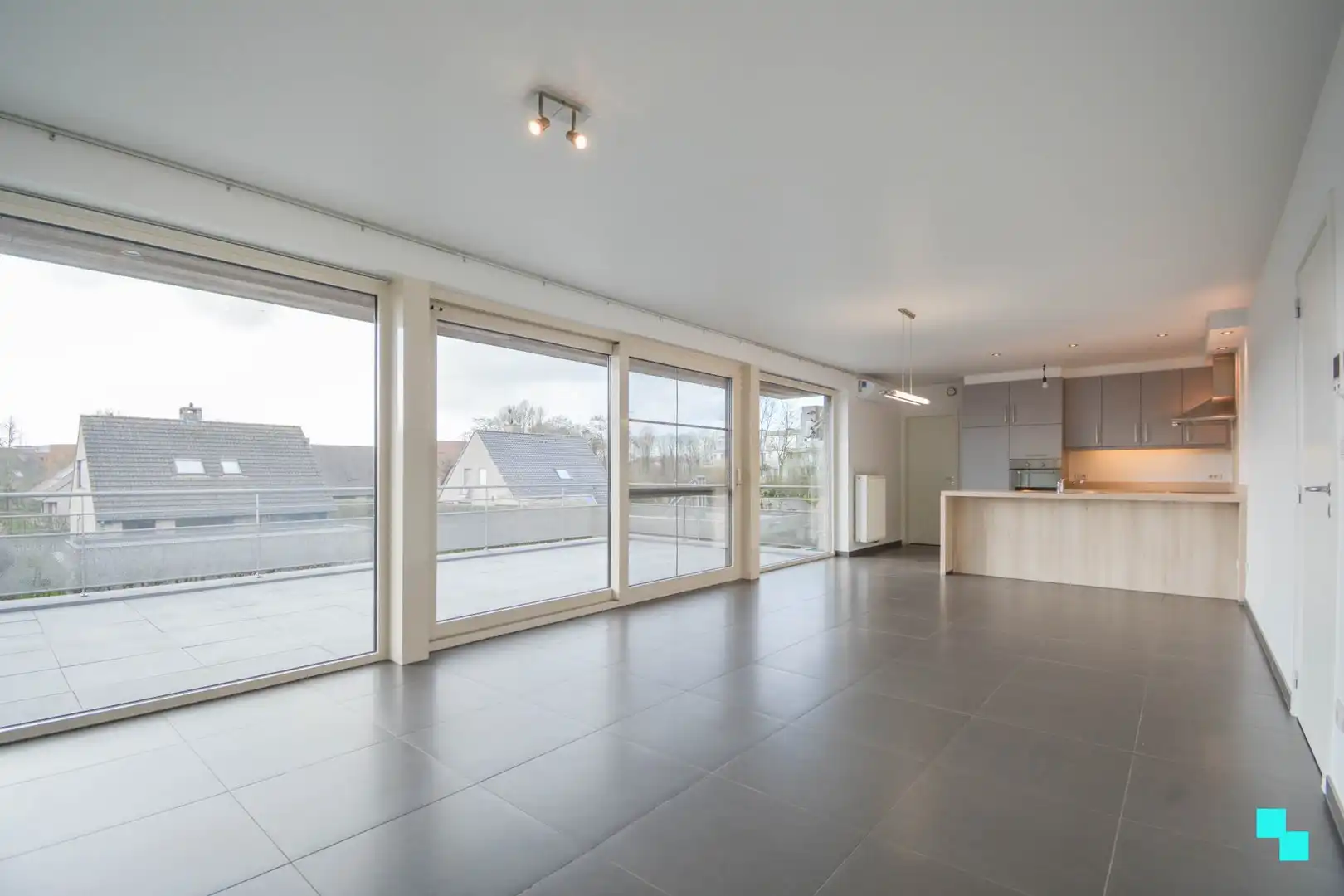 Ruim appartement met tuin, terras en garage - Roeselare foto 7