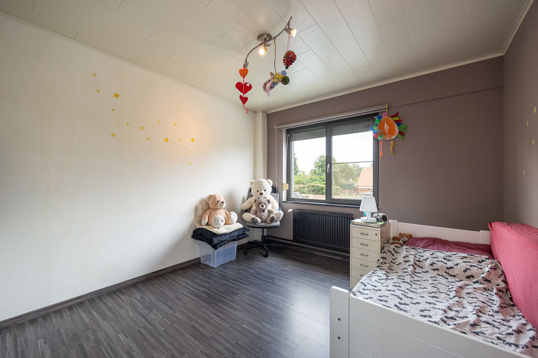 Eengezinswoning met 3 slaapkamers aan het einde van een doodlopende straat.  foto 9