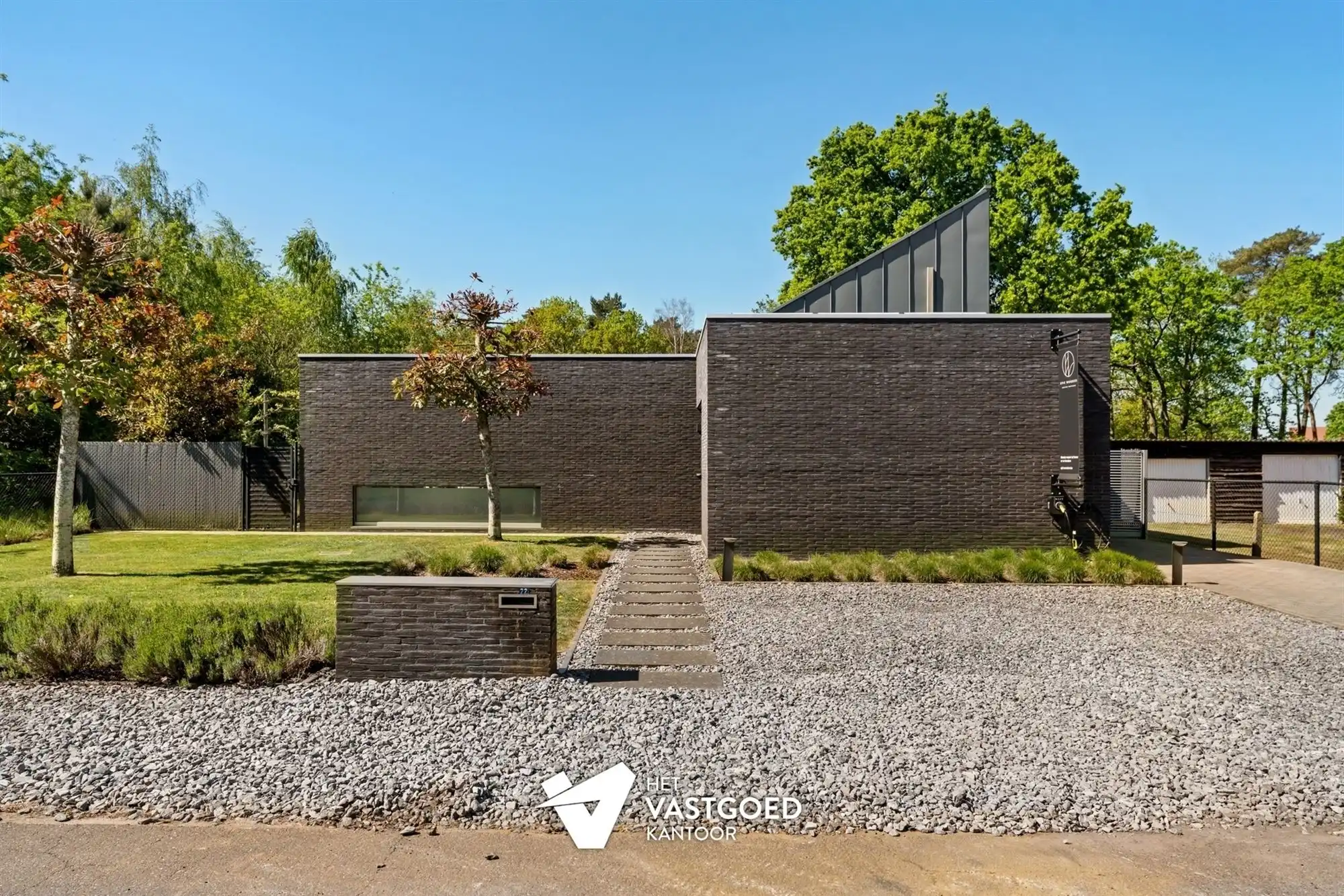 RECENTE WONING MET KWALITATIEVE AFWERKING OP TOP-LIGGING foto 30