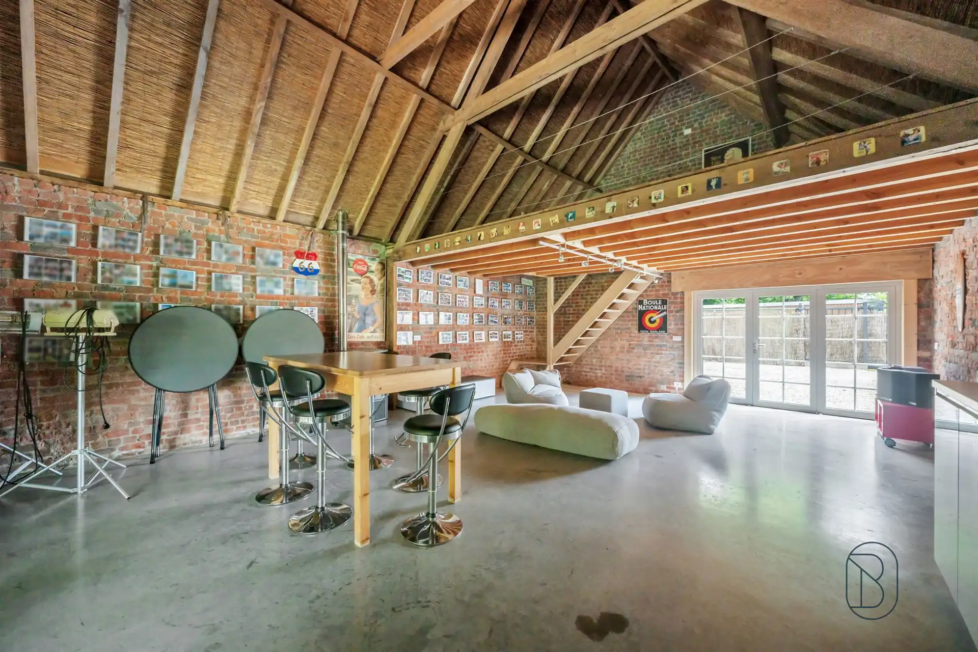 Exclusieve villa met praktijk/kantoor en prachtige tuin foto 18